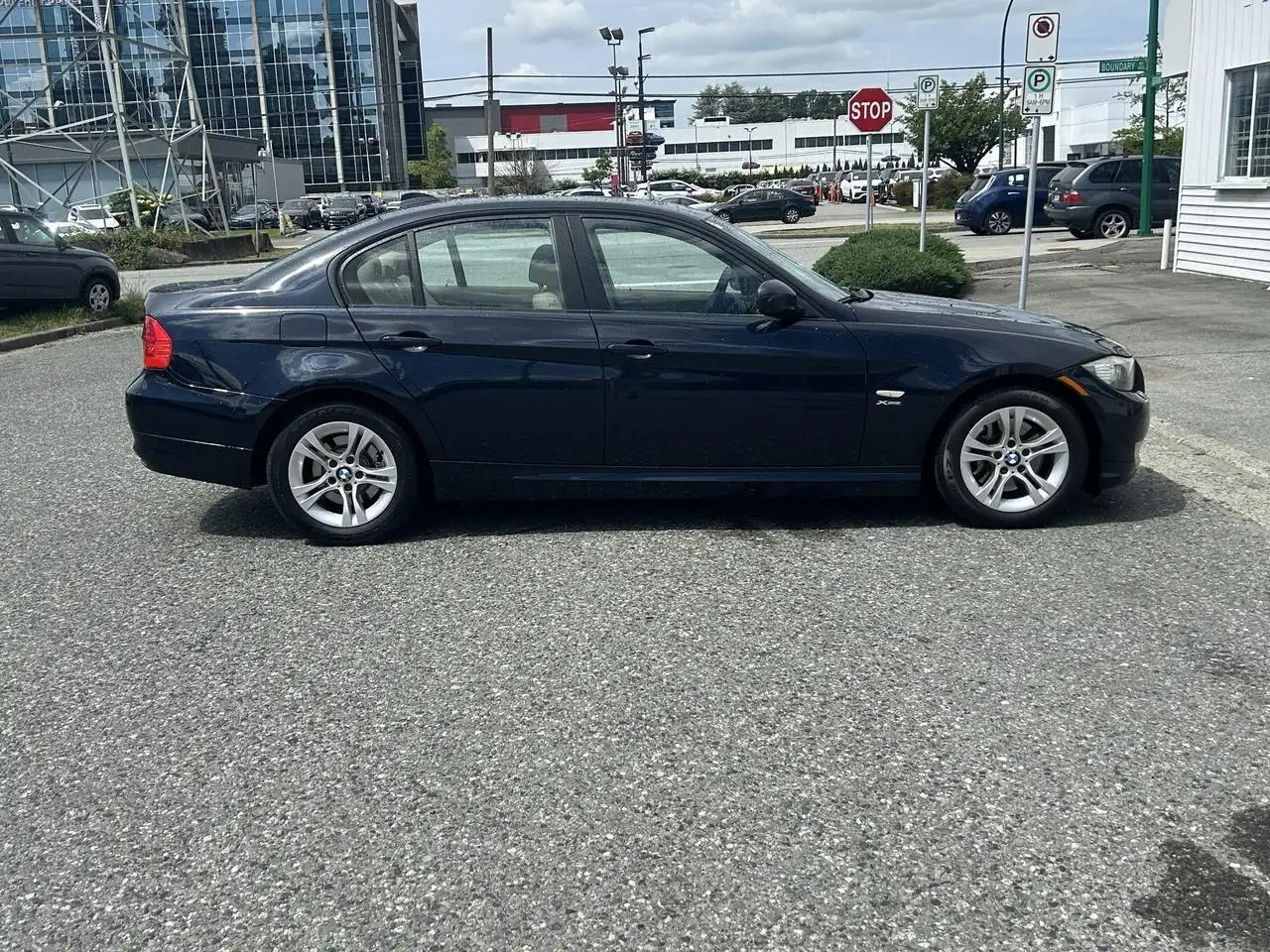 BMW 3 Series снимка BMW 3 Series