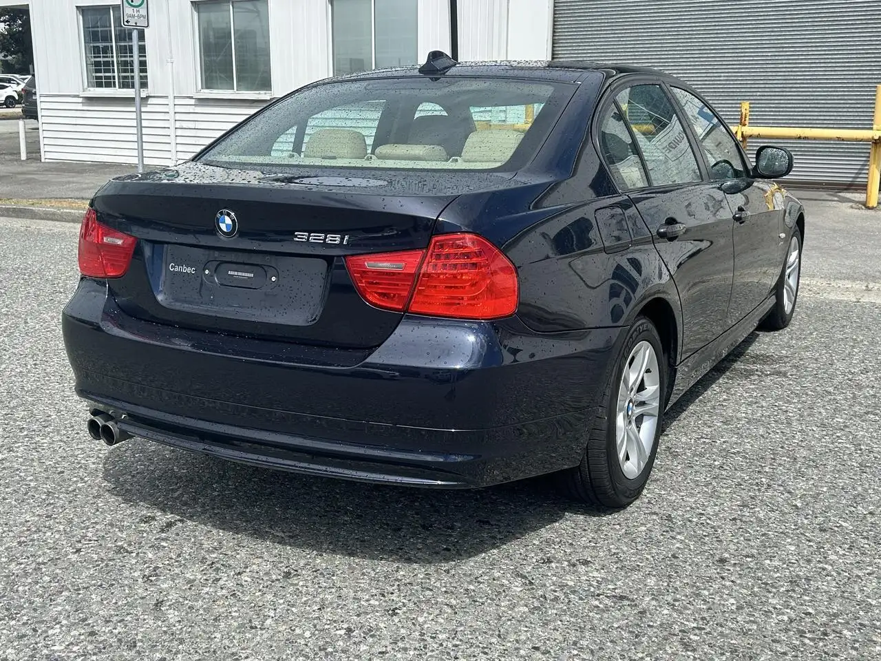 BMW 3 Series снимка BMW 3 Series