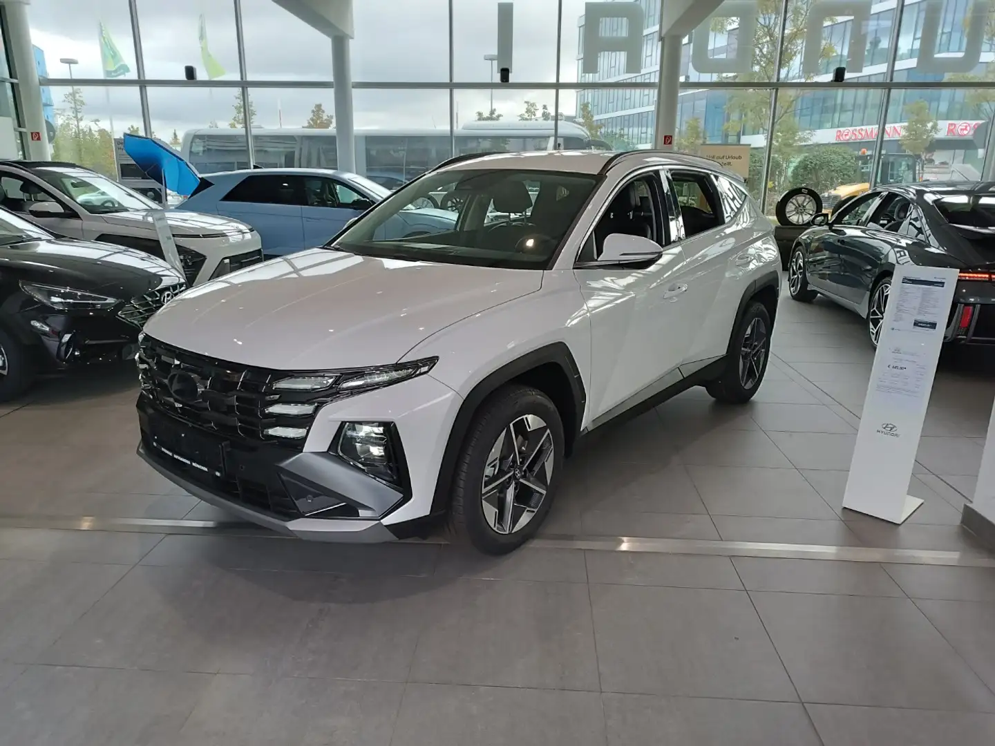 Hyundai TUCSON 1.6 T-GDI Trend ele. Heckklappe, Navi Blanco - 2
