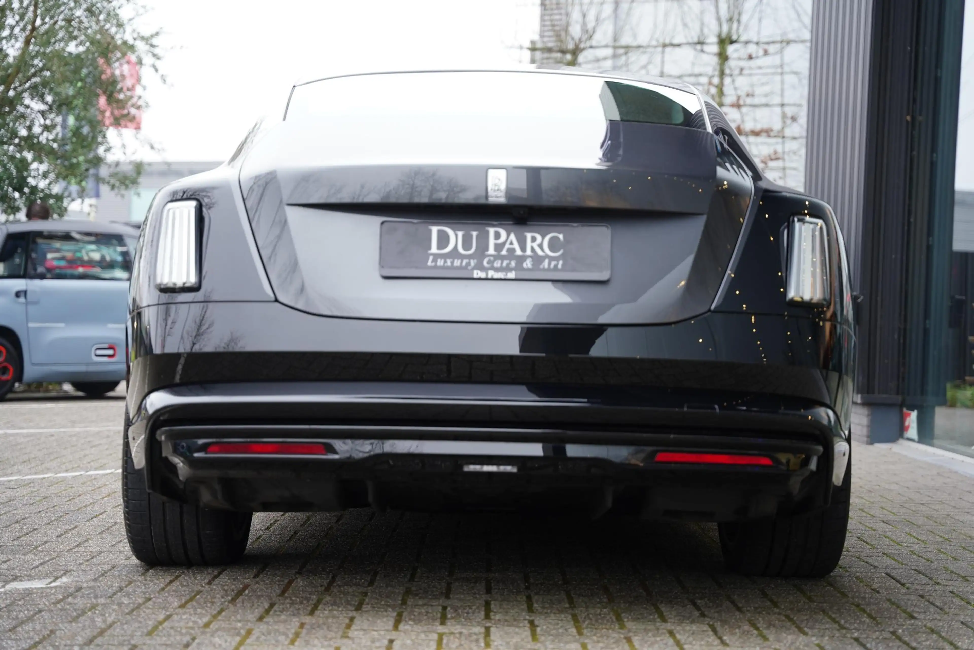Rolls-Royce Spectre AWD / Two Tone Interior + Exterior — photo 30