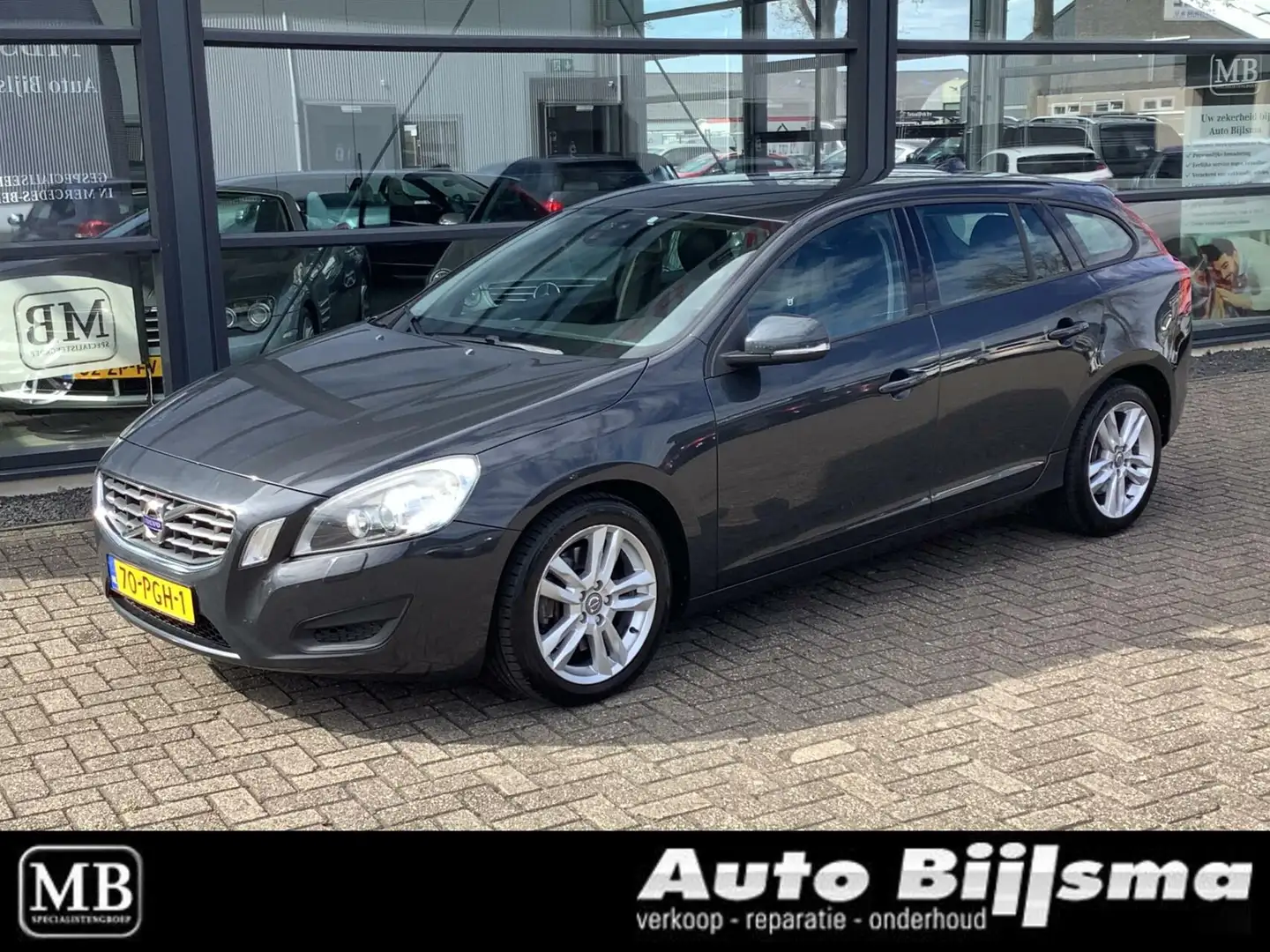 Volvo V60 2.0T Summum, automaat, lederen bekleding, navi, Gris - 1