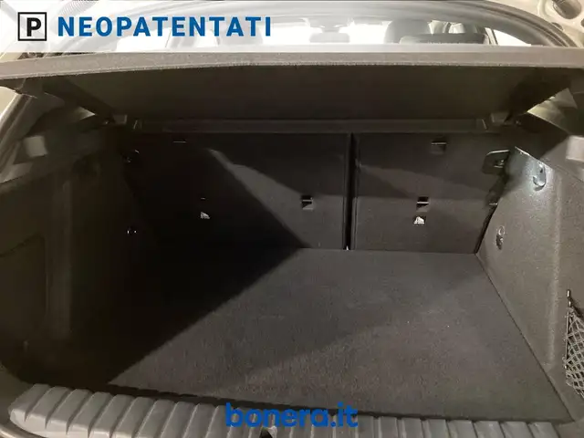 BMW 1 Series view 13
