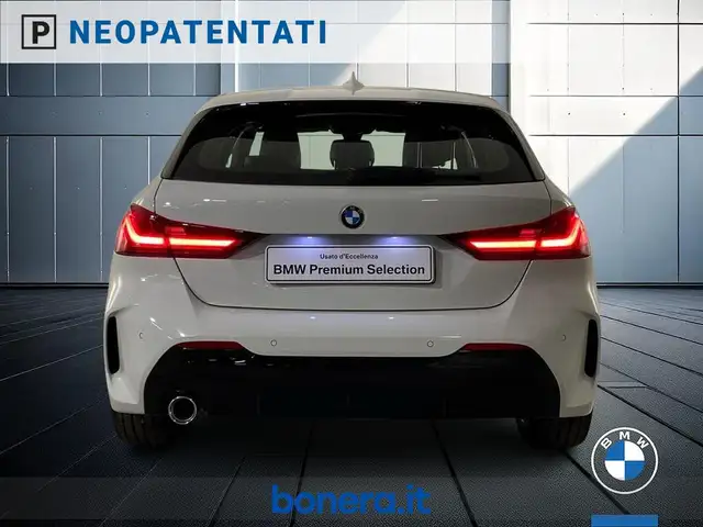 BMW 1 Series view 7