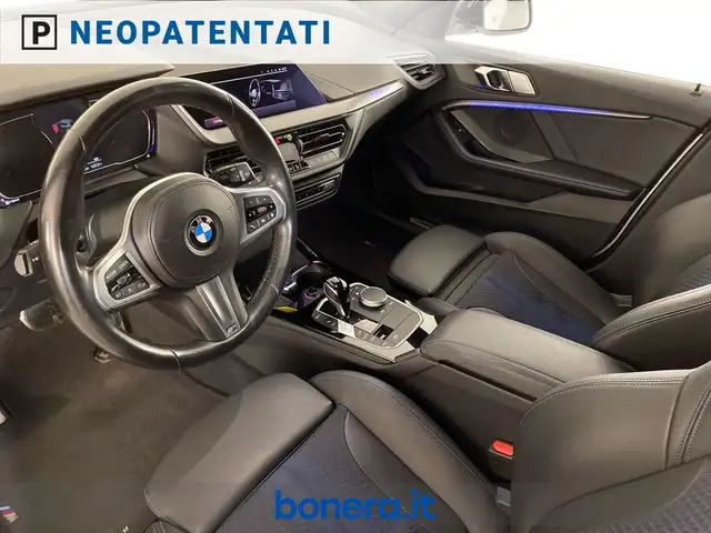 BMW 1 Series view 17