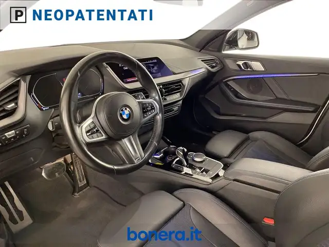 BMW 1 Series view 18