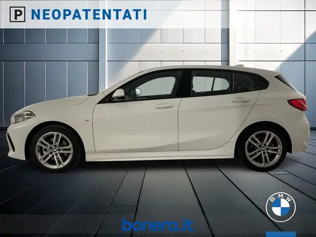 BMW 1 Series view 9