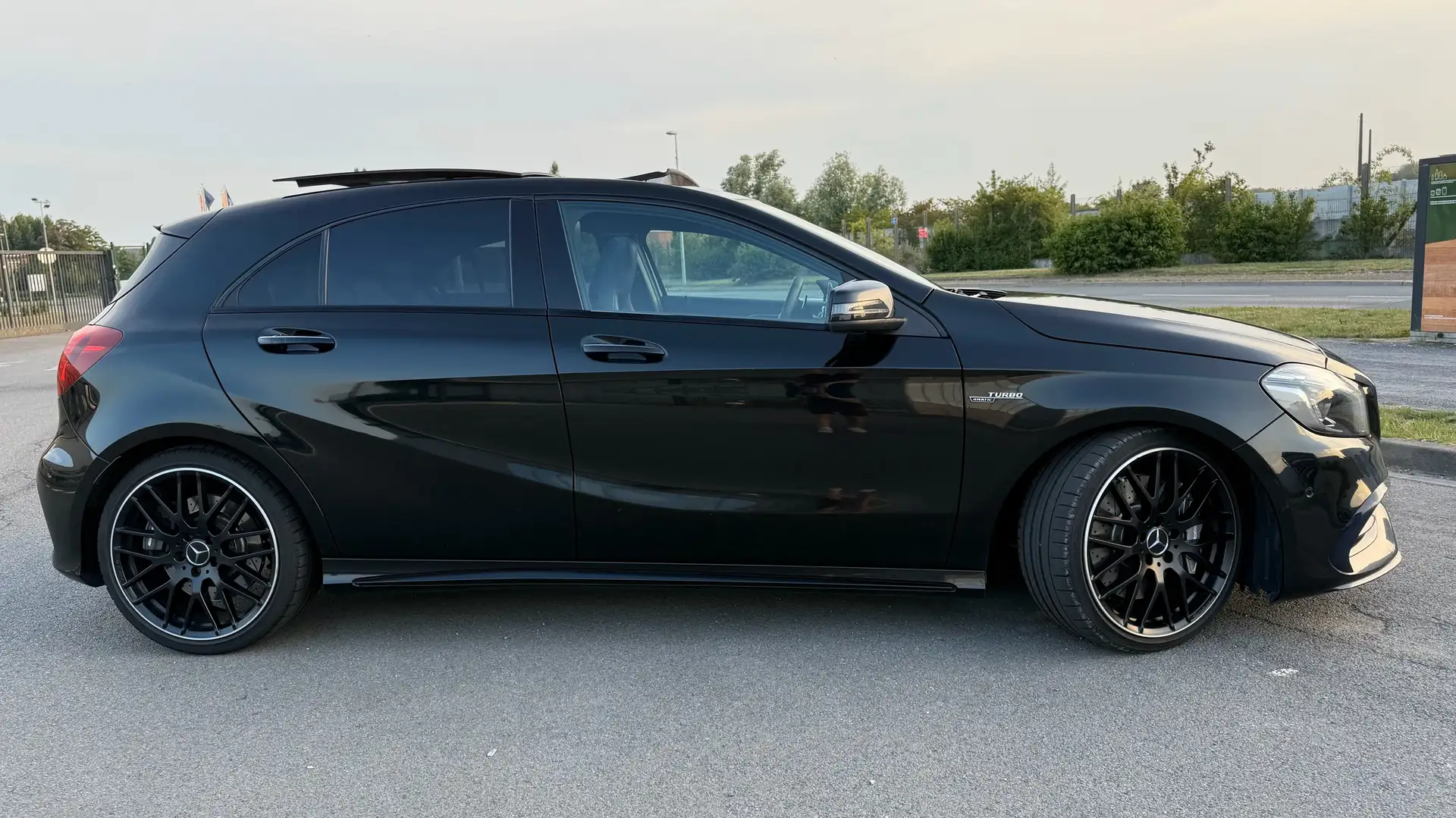 Mercedes-Benz A 45 AMG Classe A 45 Mercedes-AMG A Speedshift DCT 4-Matic Noir - 2