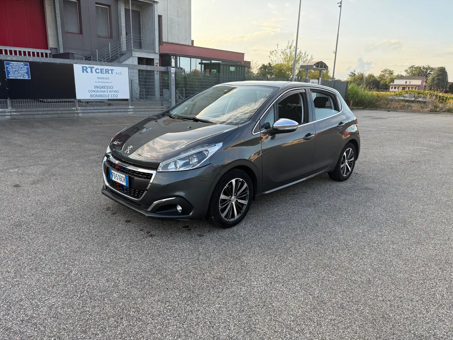 Peugeot 208 208 I 2016 5p 1.2 puretech Allure 82cv Grigio - 1