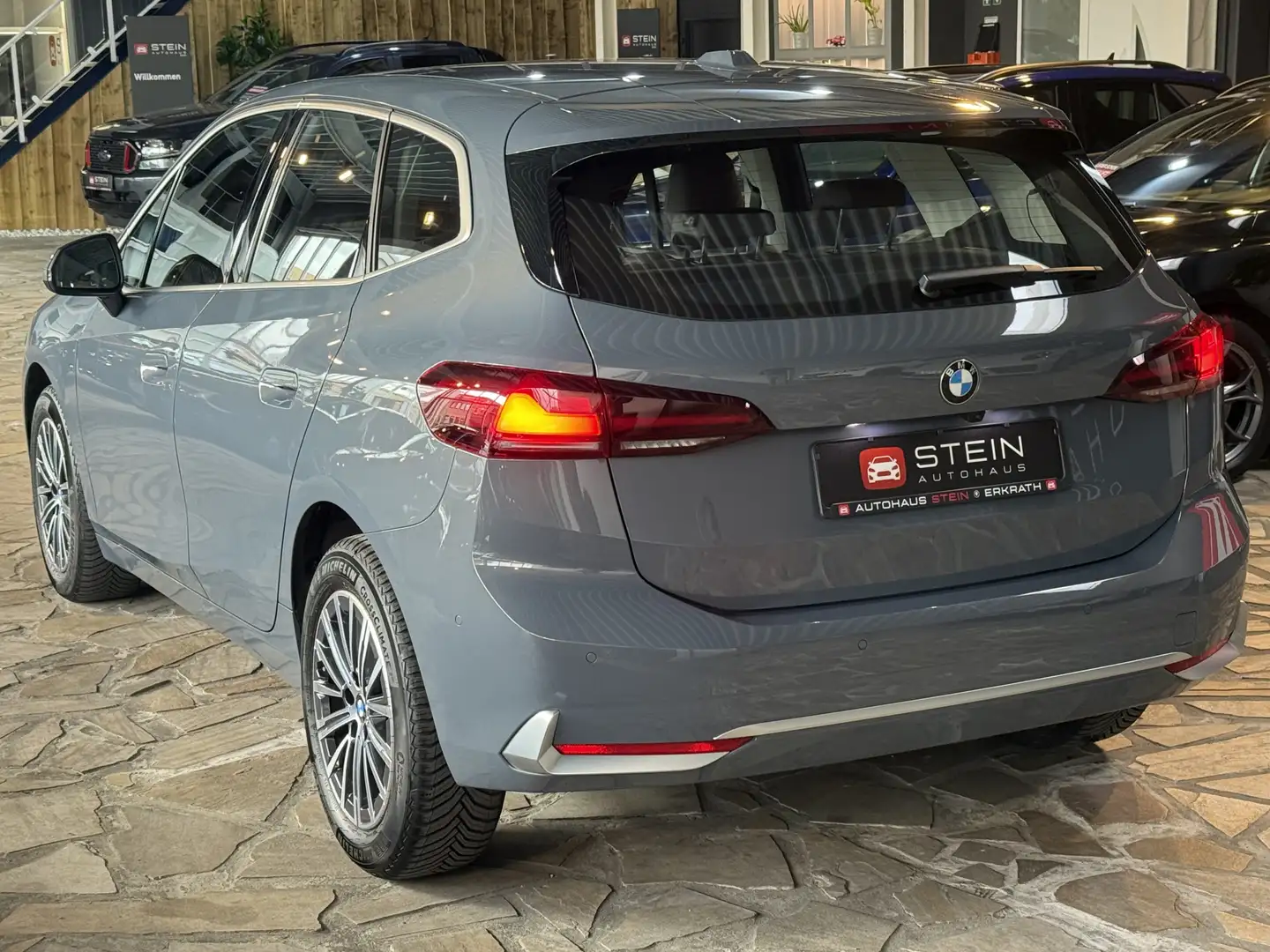 BMW 220 Luxury Line Leder Kamera AHK Grau - 2