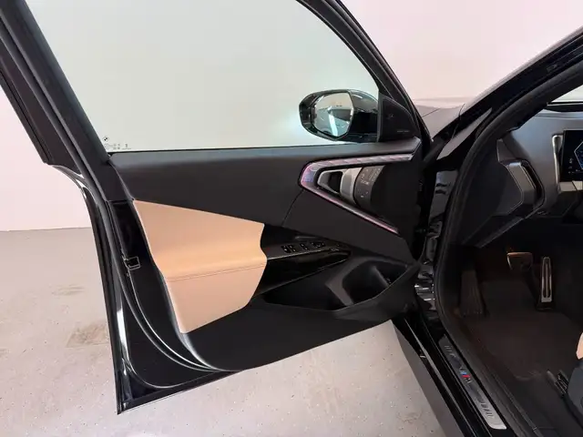 BMW X3 view 10