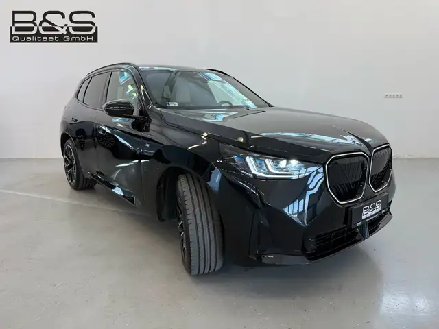 BMW X3 view 4