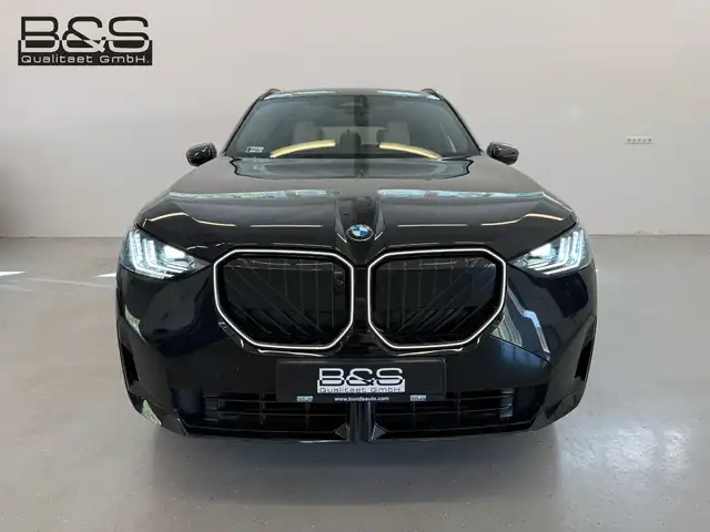 BMW X3 view 3