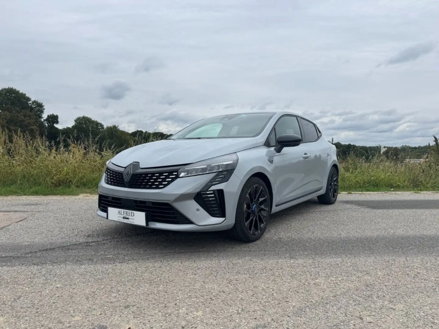 Renault Clio Clio 1.6 E-Tech 145ch full hybrid esprit Alpine Gris - 2