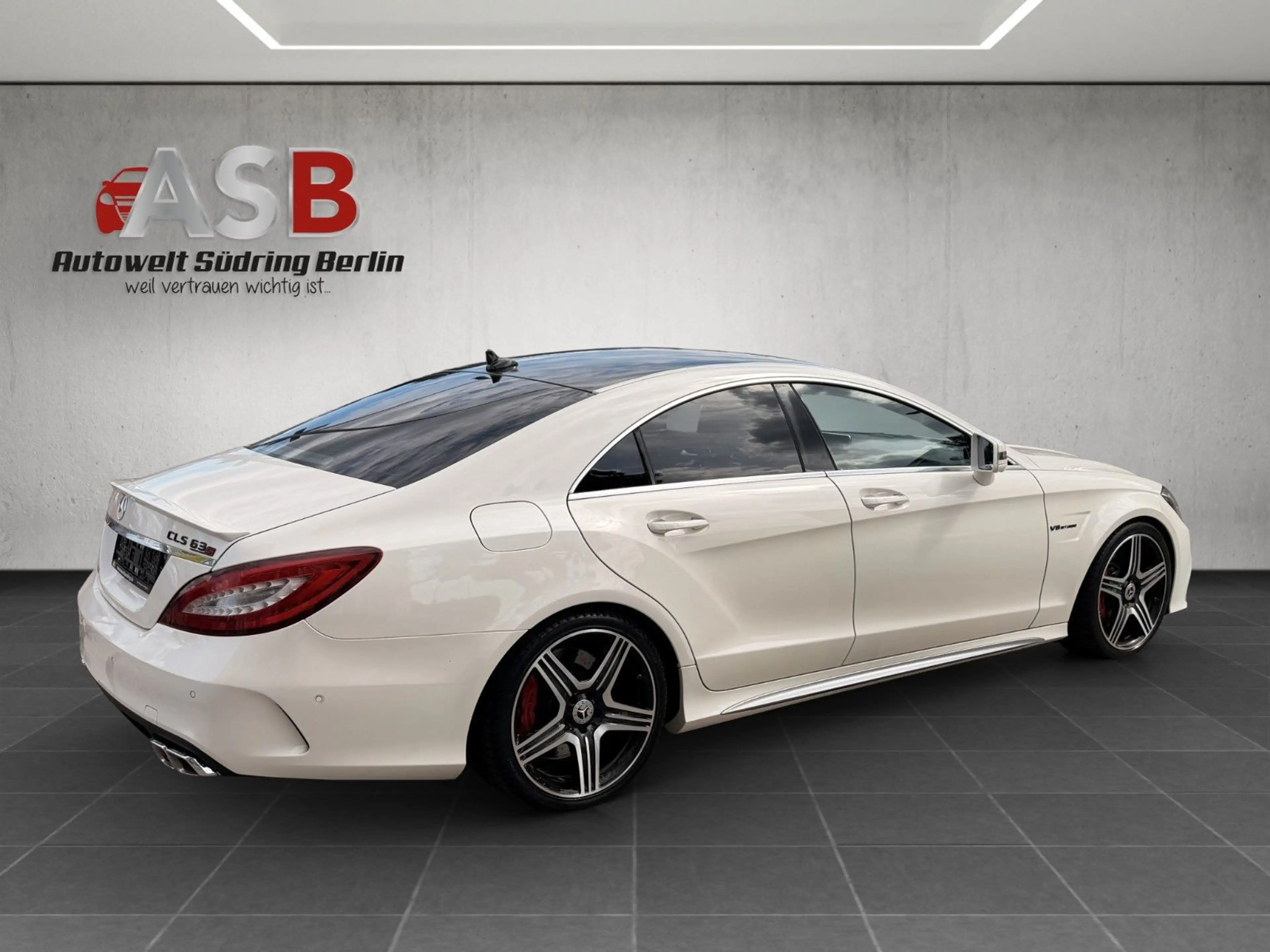 Mercedes-Benz CLS 63 AMG CLS 63 S AMG 4Matic*Comand*ILS LED* AMG Driver's — photo 6