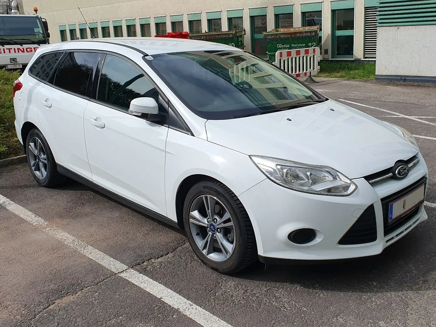 Ford Focus Easy 1,0 EcoBoost Weiß - 1