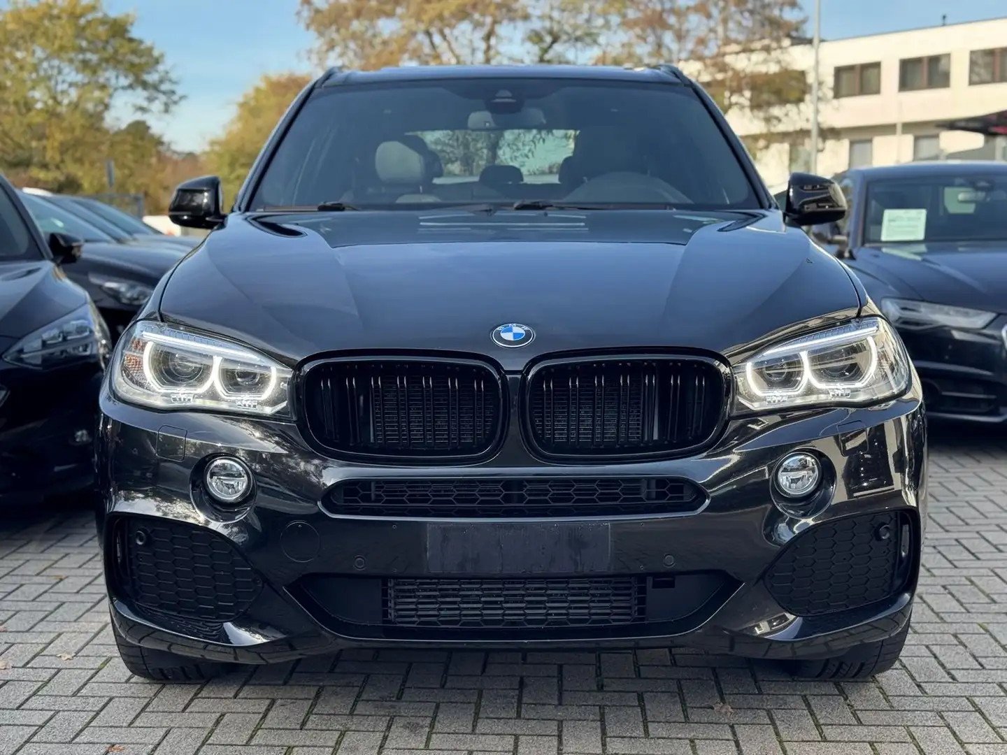 BMW X5 xDrive 30d*M-Paket*NAVI*Memory*Panorama* Schwarz - 2