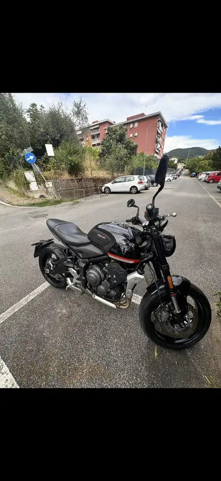 Triumph Trident 660