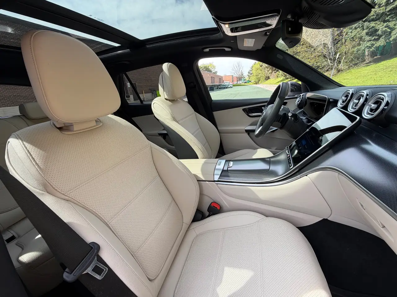 Mercedes-Benz GLC снимка Mercedes-Benz GLC