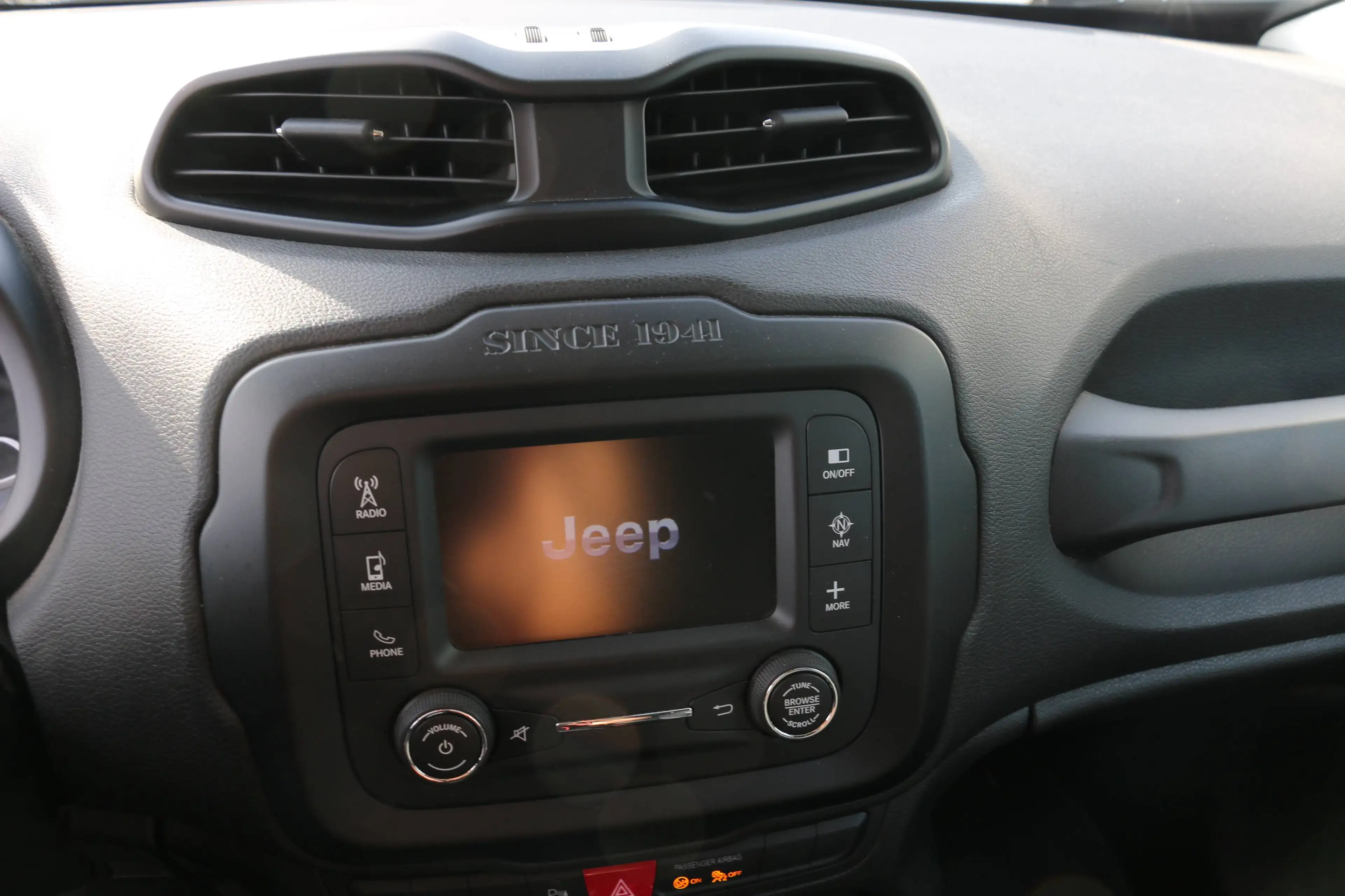 Jeep Renegade Renegade 1.6 MJD 4x2 Longitude + 1 JAAR GARANTIRE TRAXIO — photo 14
