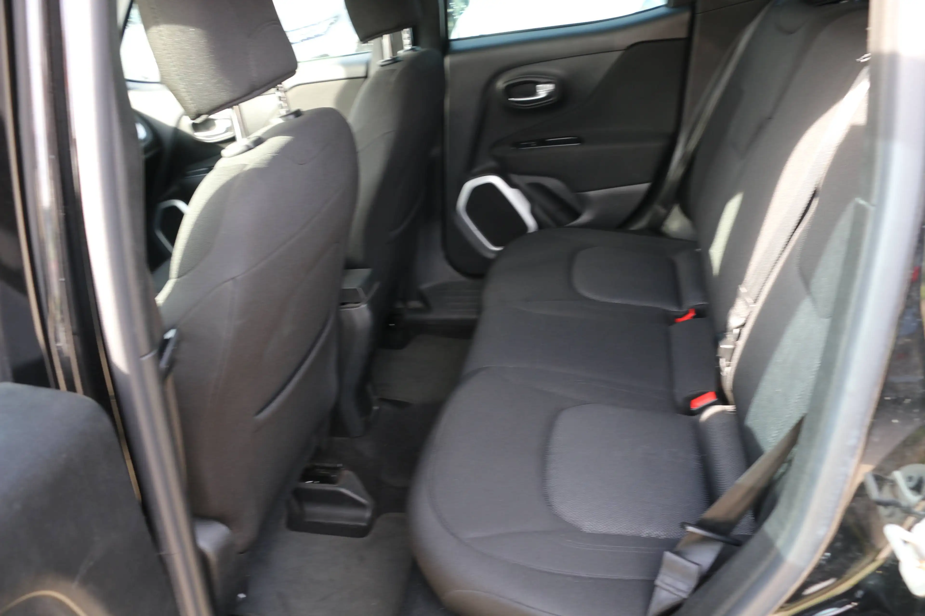 Jeep Renegade Renegade 1.6 MJD 4x2 Longitude + 1 JAAR GARANTIRE TRAXIO — photo 9