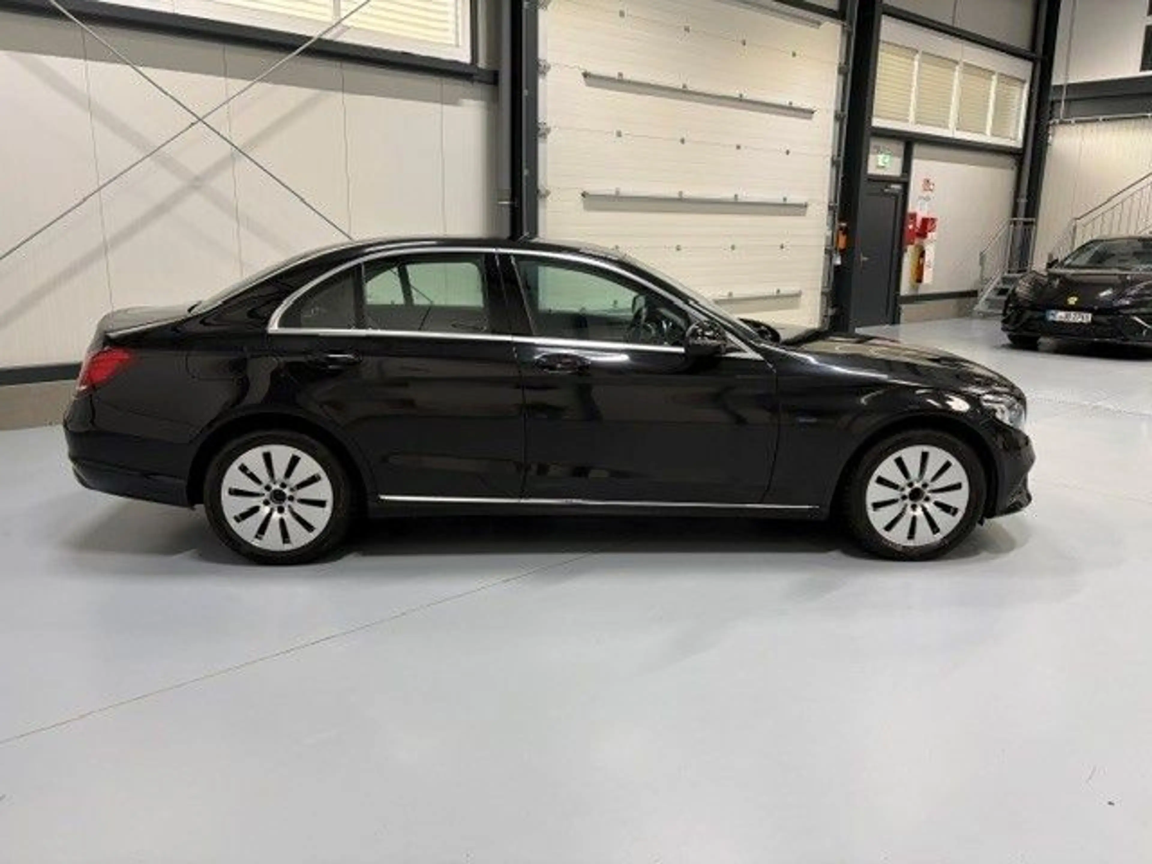 Mercedes-Benz C 300 e - LED, Sitzheizung, Klimaautomatik, Nav — photo 7