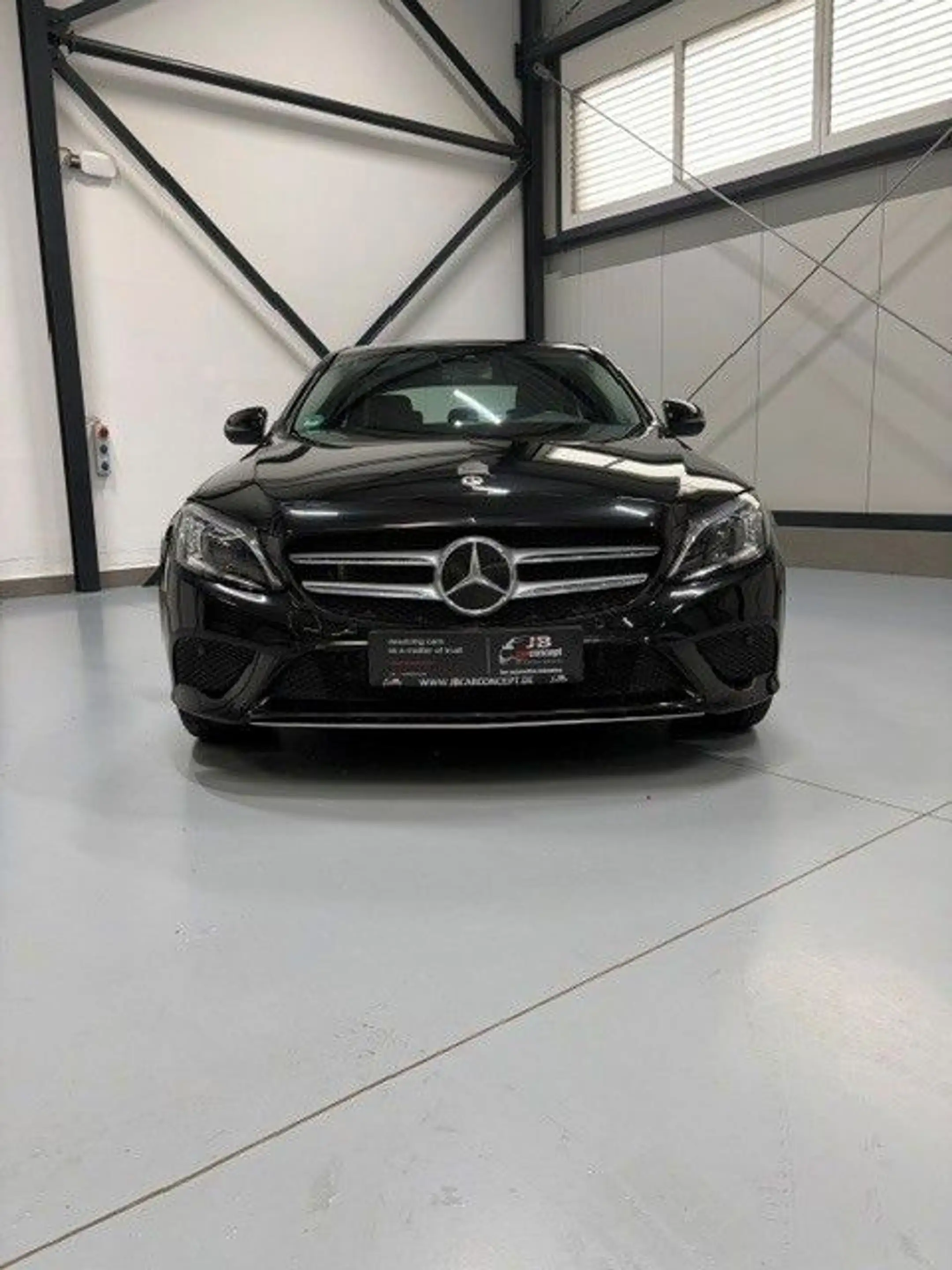 Mercedes-Benz C 300 e - LED, Sitzheizung, Klimaautomatik, Nav — photo 2