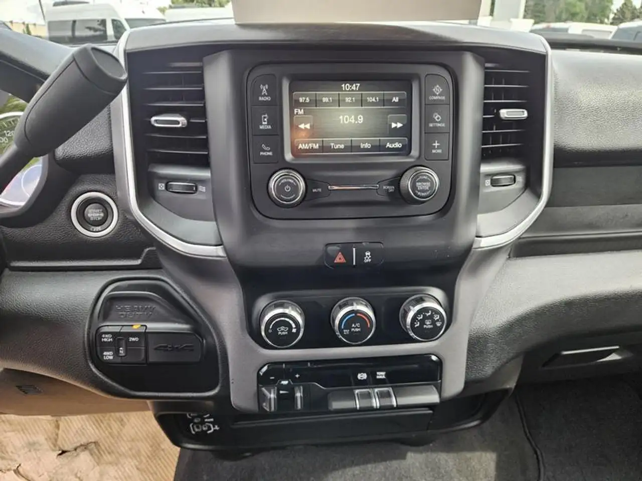RAM 2500 снимка RAM 2500