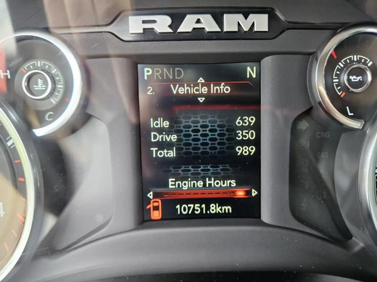 RAM 2500 снимка RAM 2500