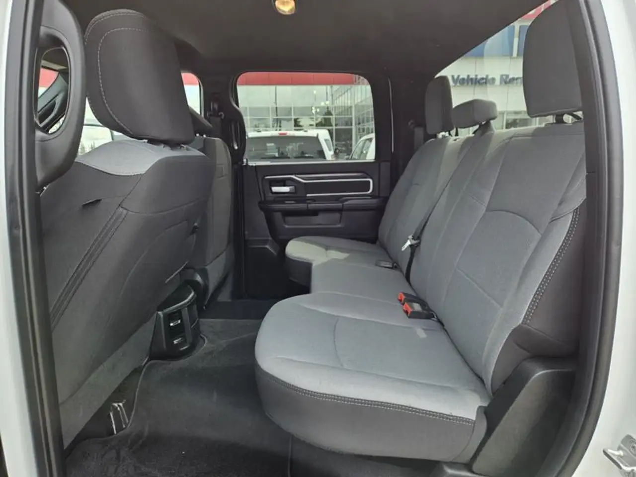 RAM 2500 снимка RAM 2500