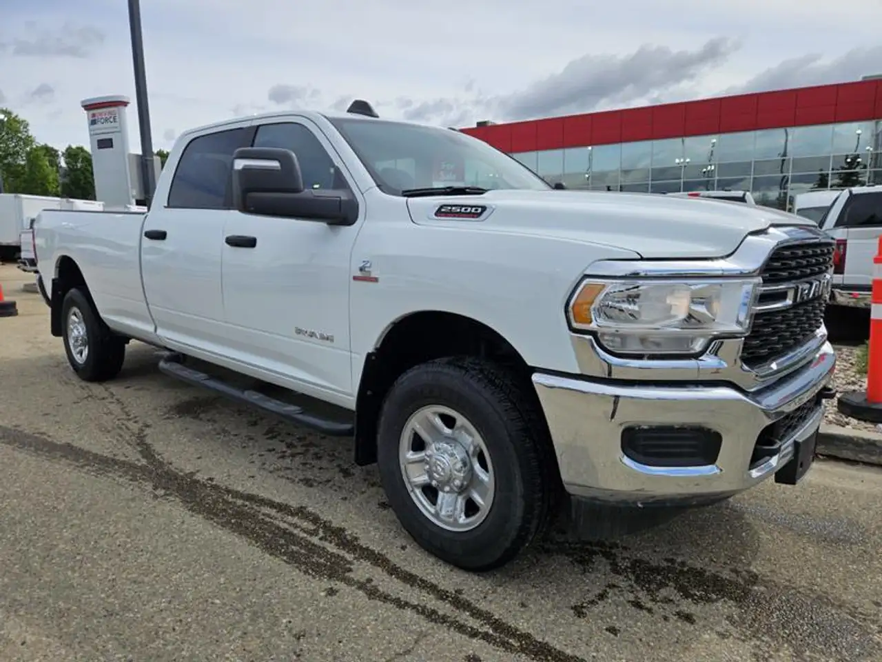 RAM 2500 снимка RAM 2500