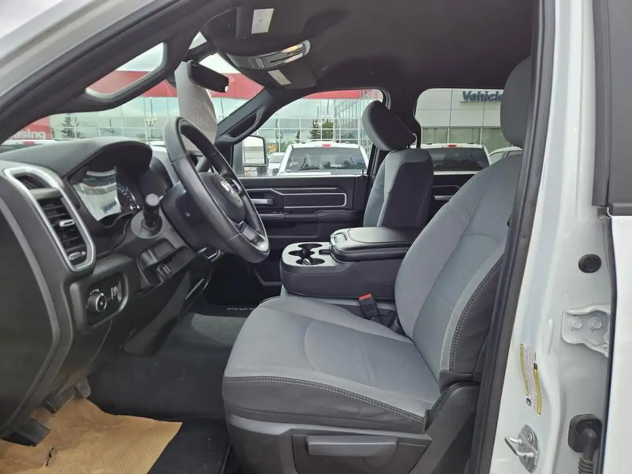 RAM 2500 снимка RAM 2500
