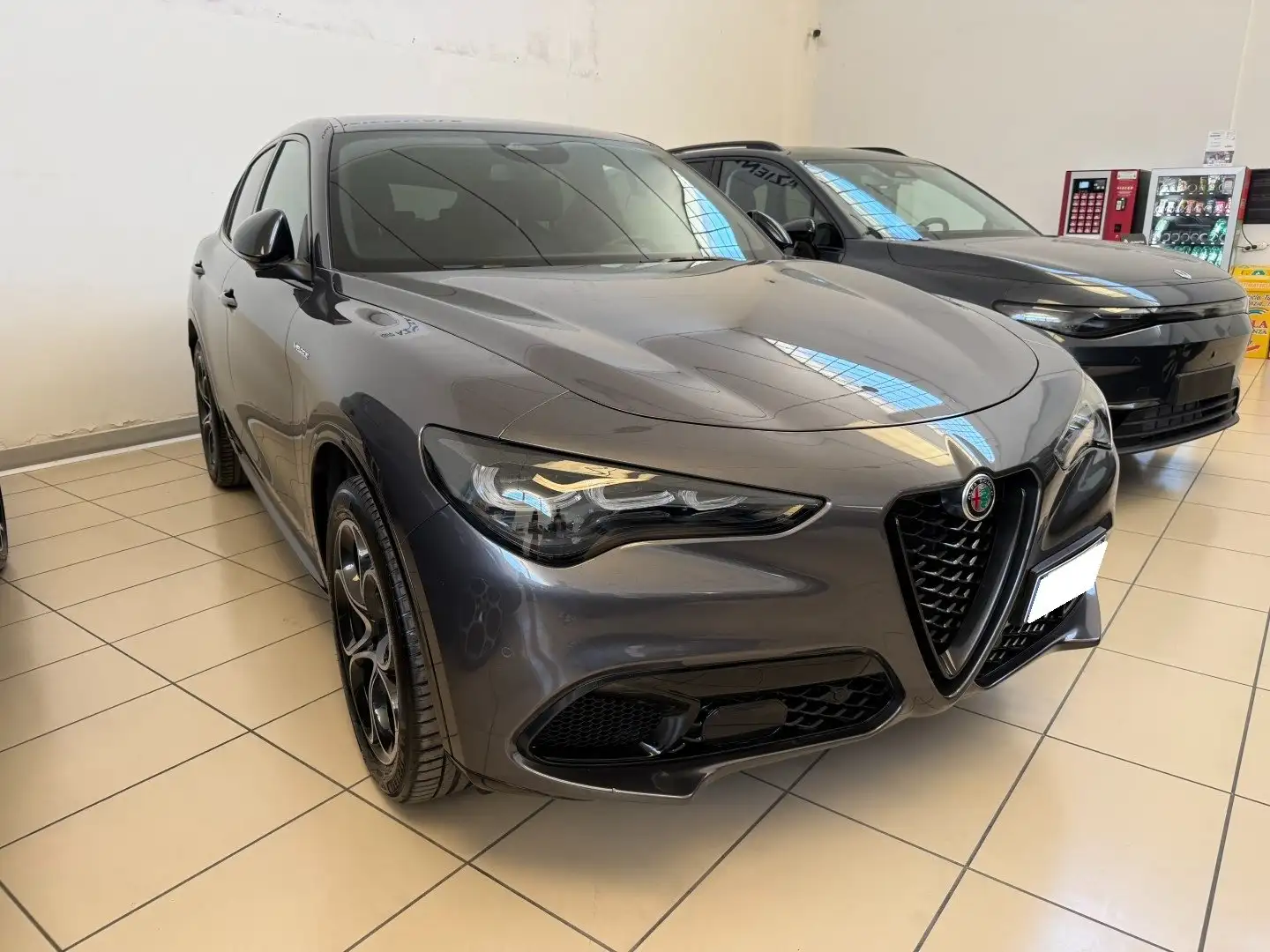 Alfa Romeo Stelvio Stelvio 2023 2.2 t Veloce Q4 210cv auto Gris - 2