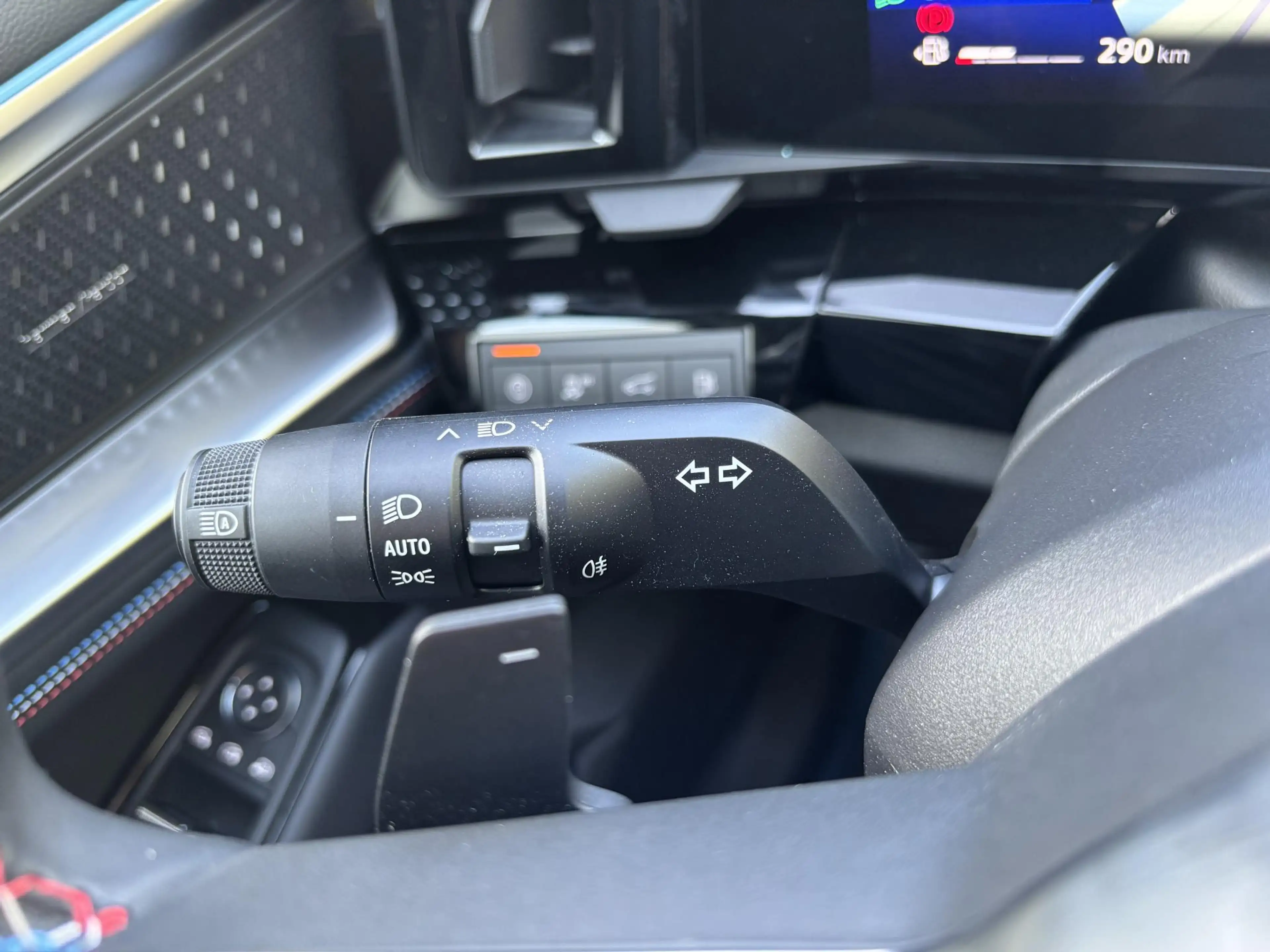 Renault Rafale 1.2 E-Tech 4x4 plug-in hybrid 300 atelier Alpine F — photo 25