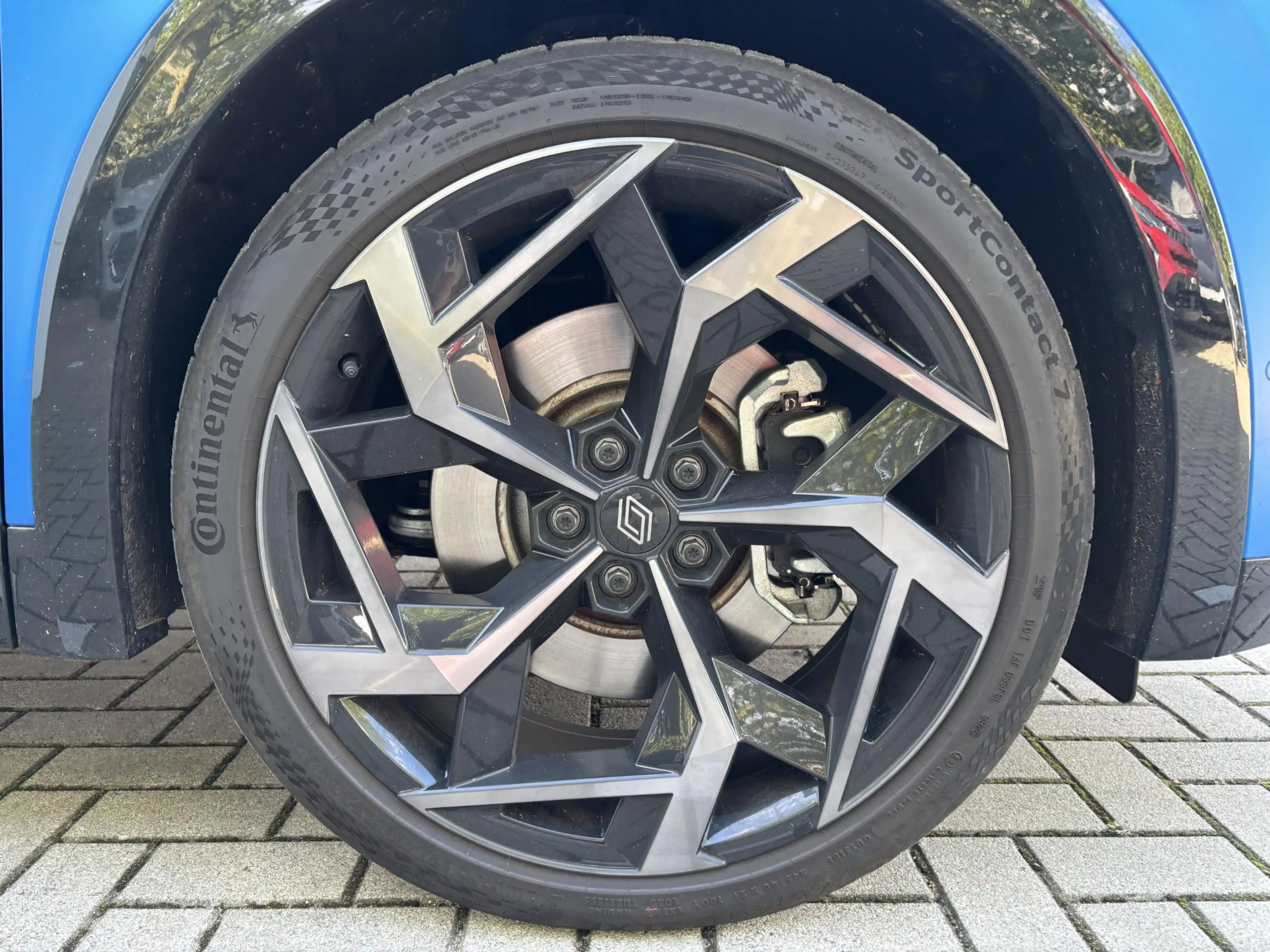 Renault Rafale 1.2 E-Tech 4x4 plug-in hybrid 300 atelier Alpine F — photo 30