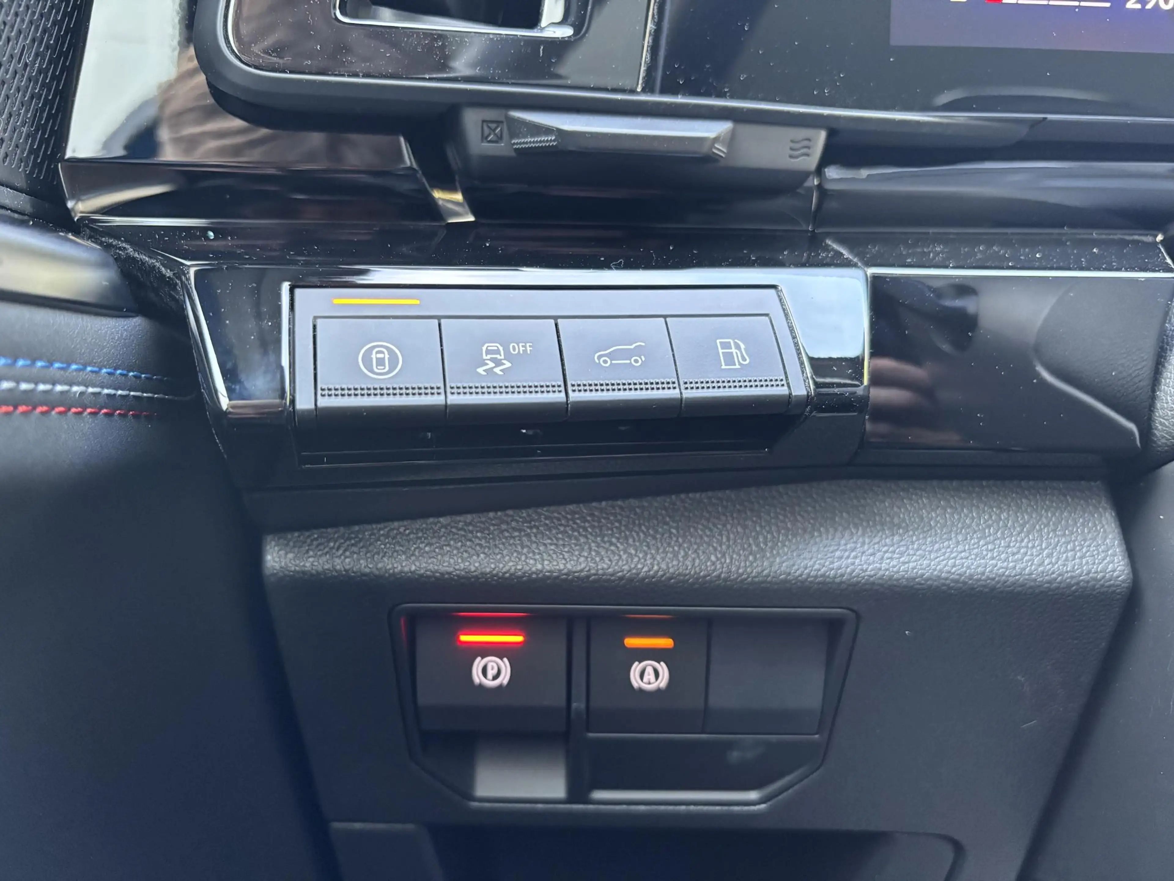Renault Rafale 1.2 E-Tech 4x4 plug-in hybrid 300 atelier Alpine F — photo 22