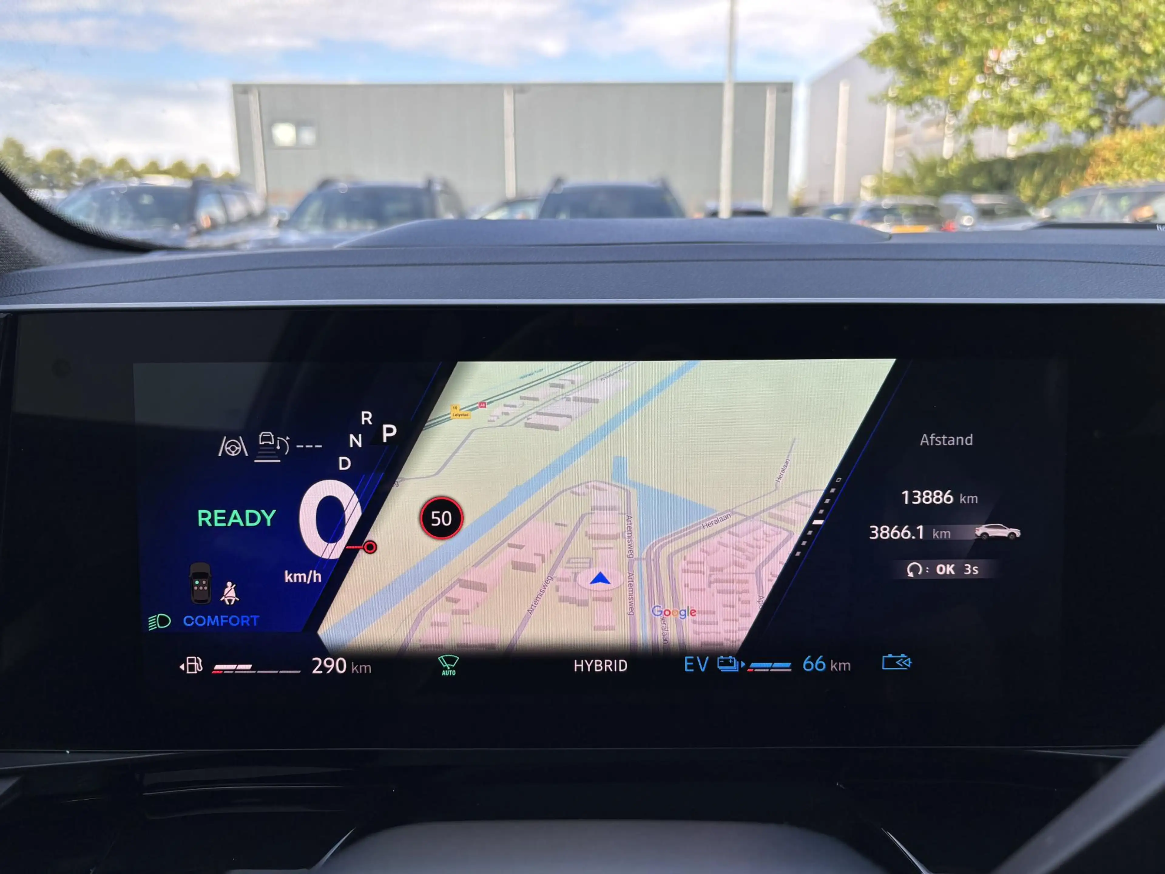 Renault Rafale 1.2 E-Tech 4x4 plug-in hybrid 300 atelier Alpine F — photo 4