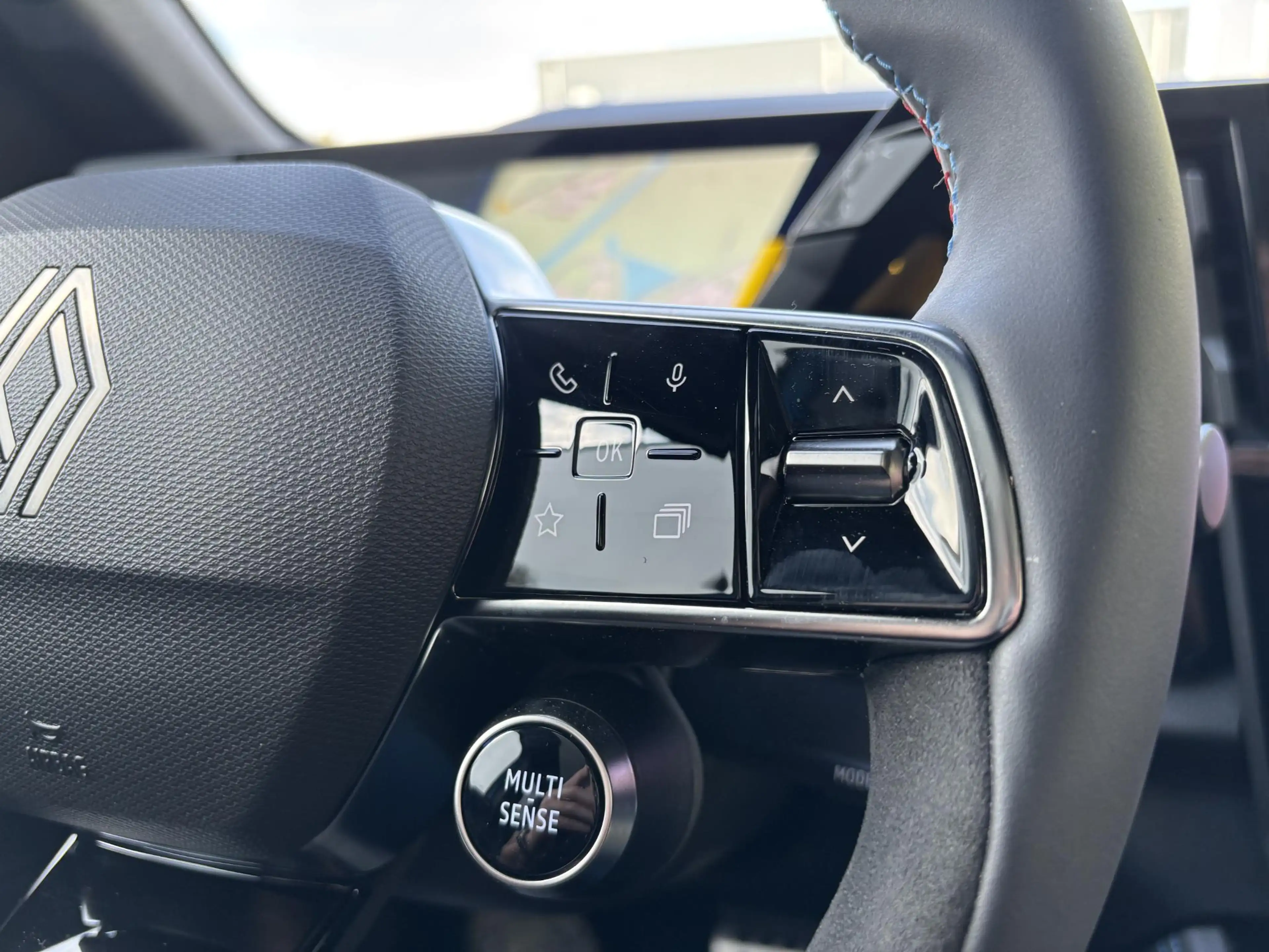 Renault Rafale 1.2 E-Tech 4x4 plug-in hybrid 300 atelier Alpine F — photo 24