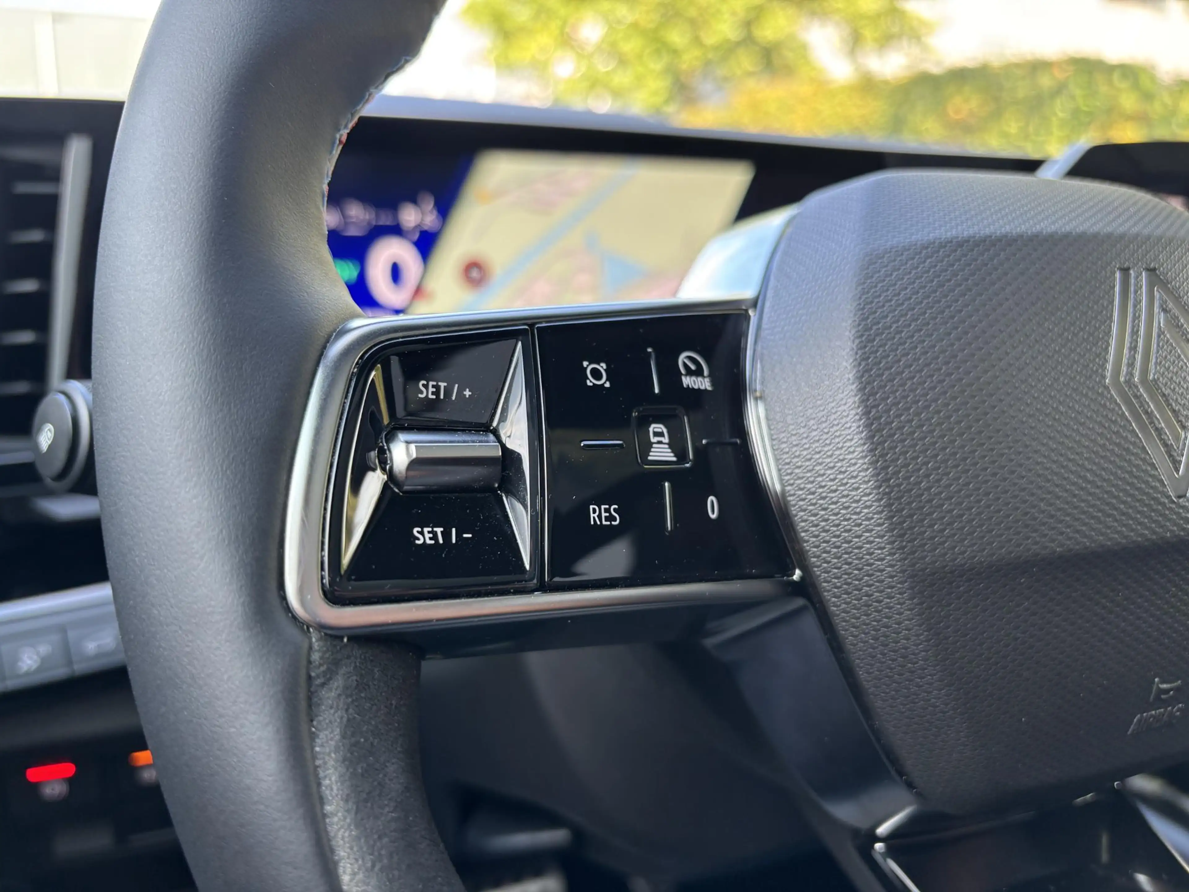 Renault Rafale 1.2 E-Tech 4x4 plug-in hybrid 300 atelier Alpine F — photo 23