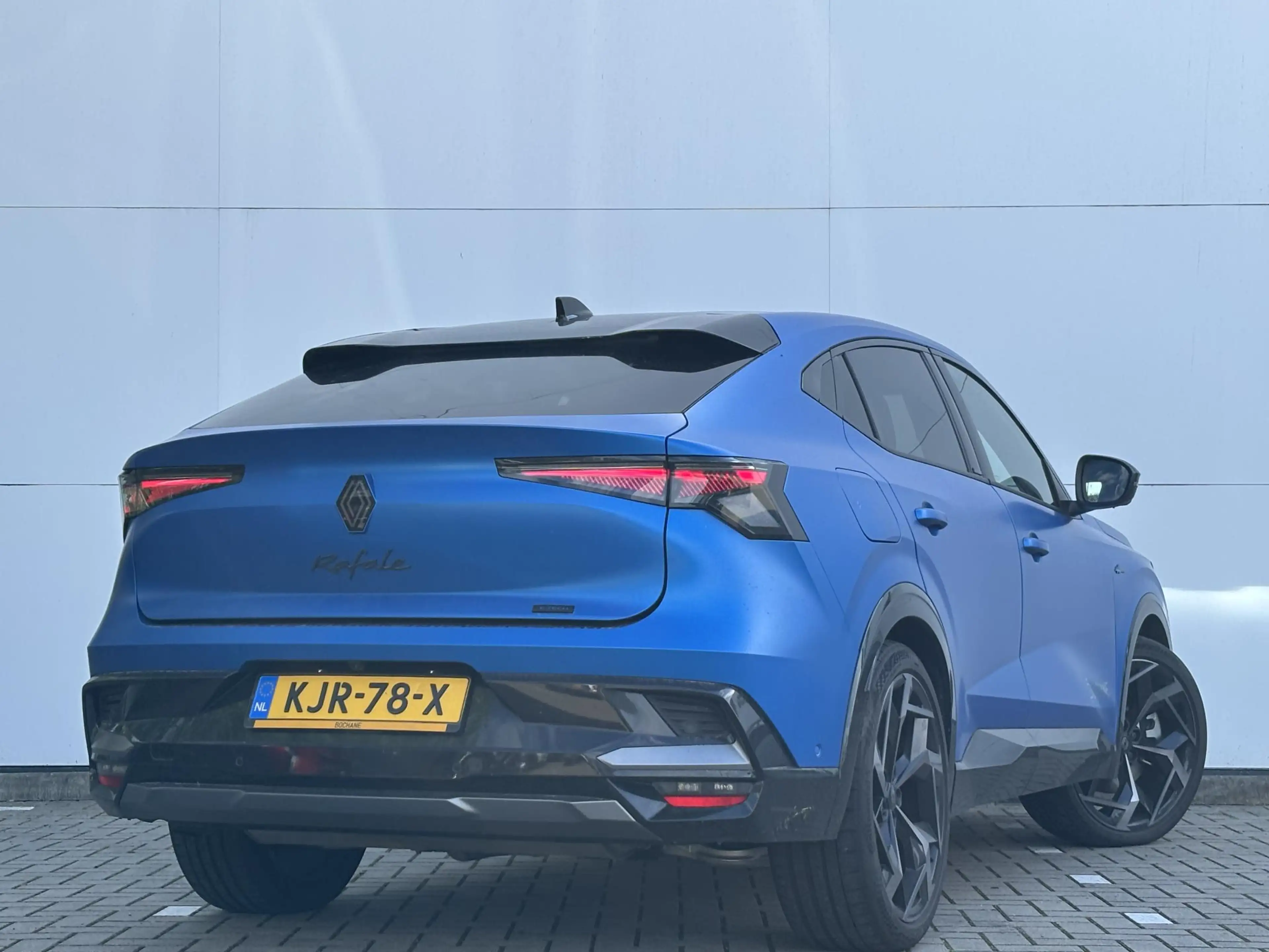 Renault Rafale 1.2 E-Tech 4x4 plug-in hybrid 300 atelier Alpine F — photo 2