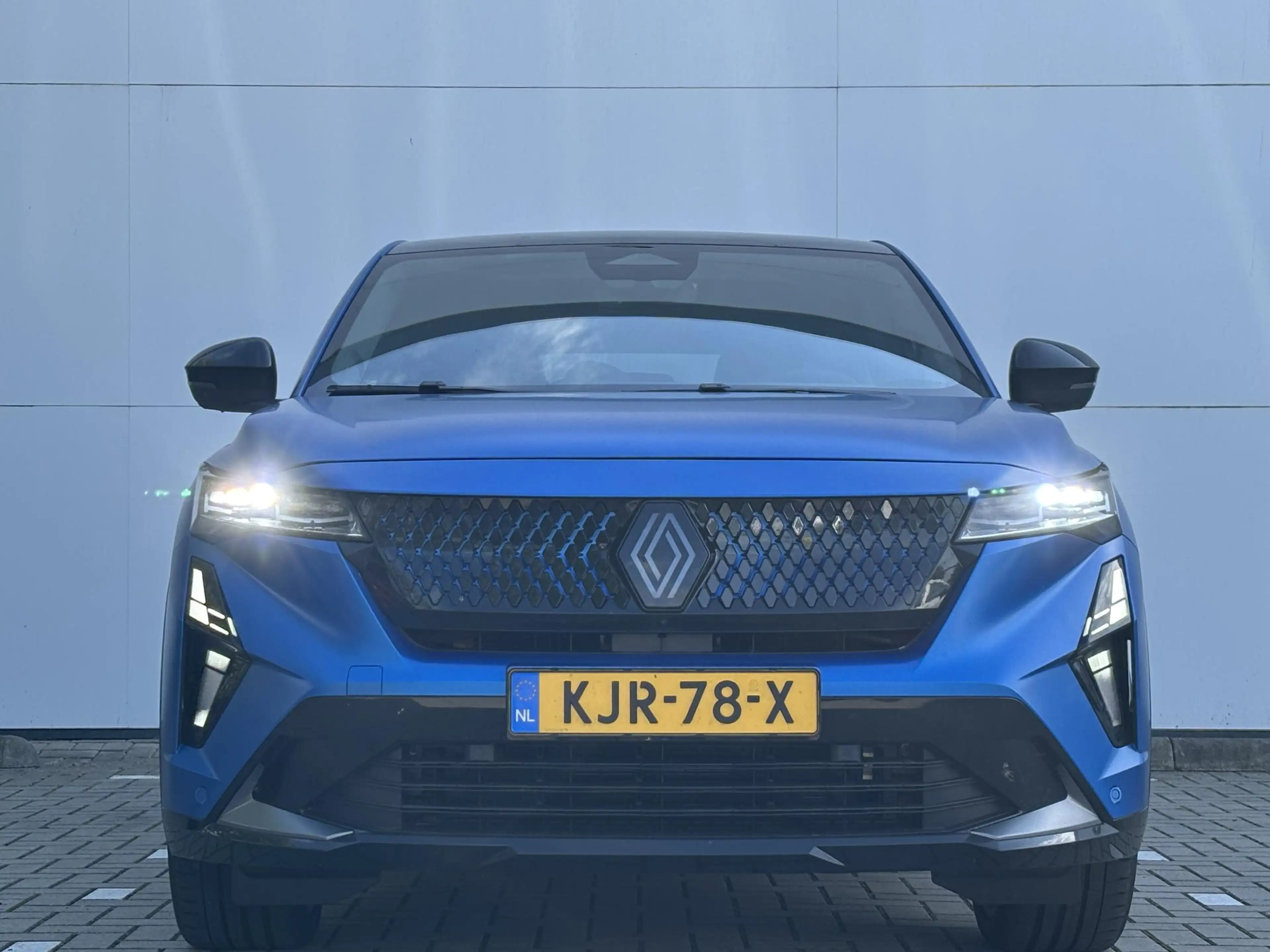 Renault Rafale 1.2 E-Tech 4x4 plug-in hybrid 300 atelier Alpine F — photo 19