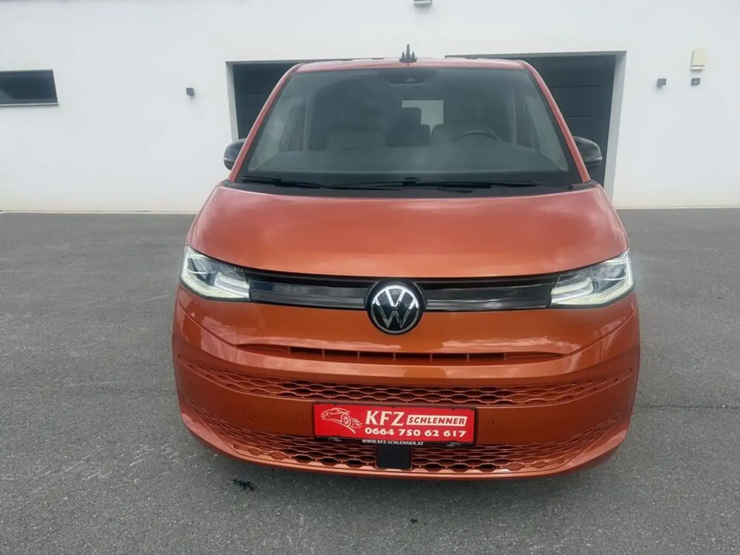 Volkswagen T6 Multivan eHybrid/AHK/Drehsitze/Matrix-Led Orange - 2