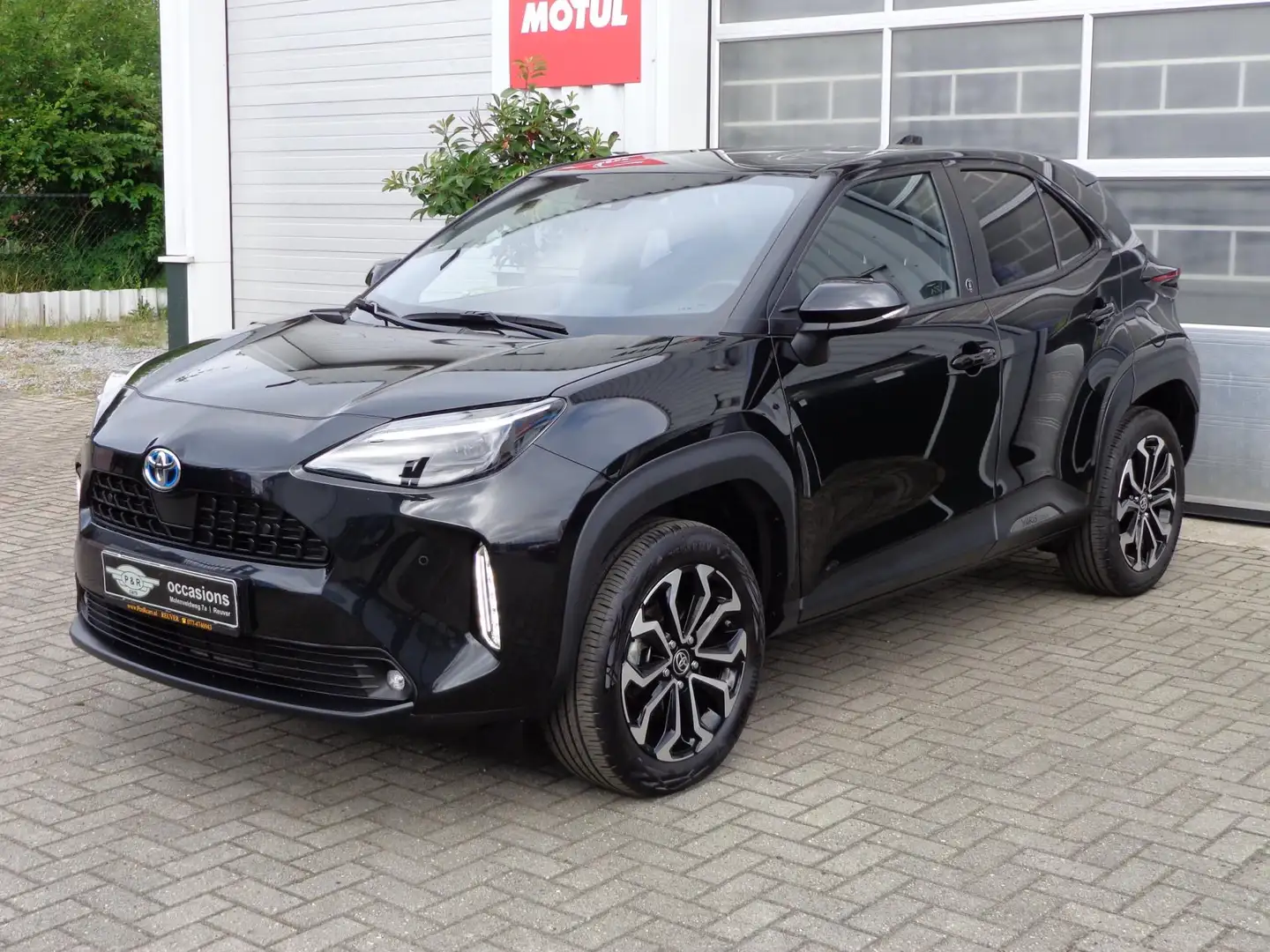 Toyota Yaris Cross 1.5 Hybrid Dynamic , Parkeersensors V+A, Elek. ink Zwart - 2