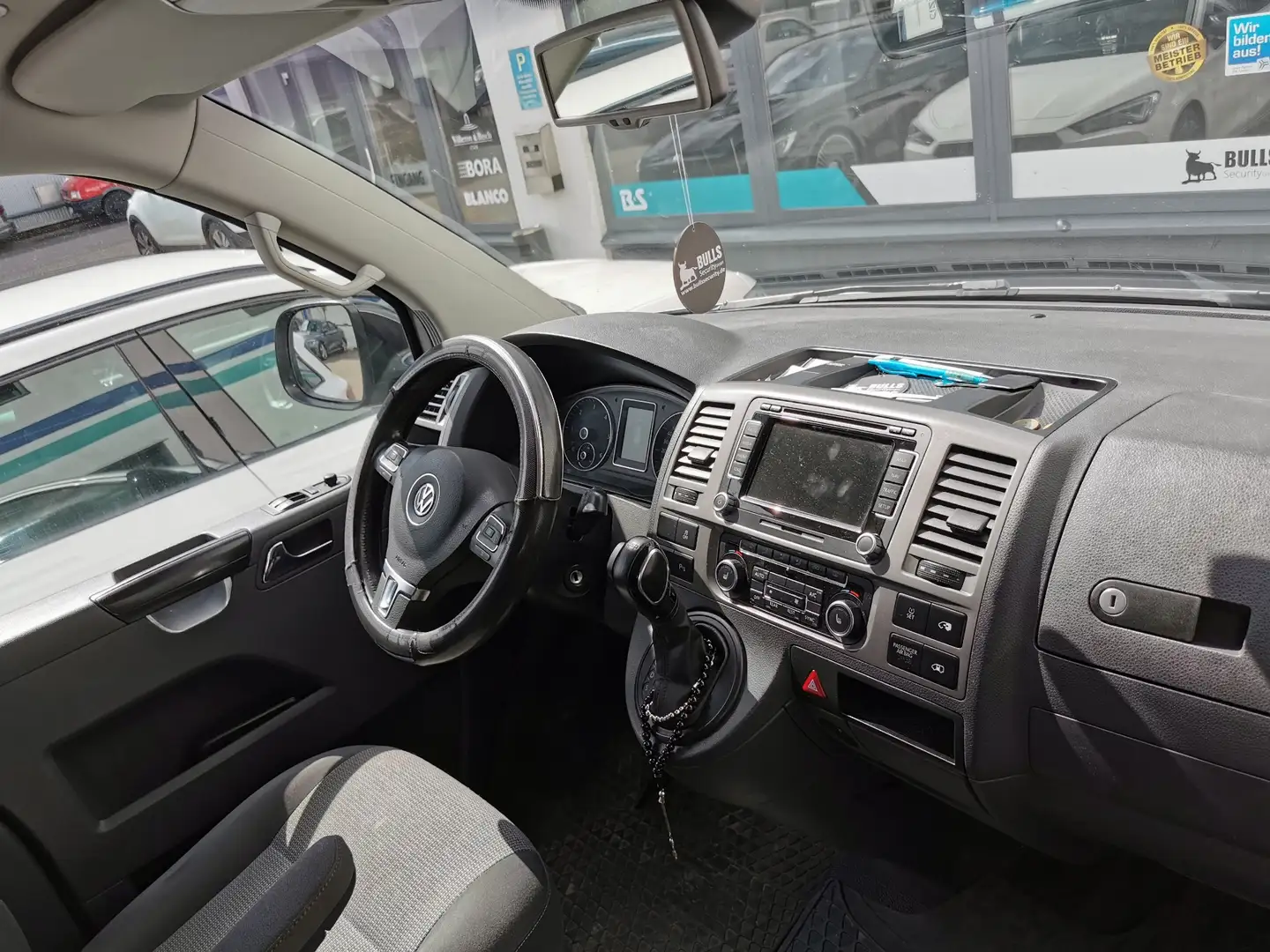 Volkswagen T5 Caravelle Lang DSG Trendline 9 Sitzer Silber - 1