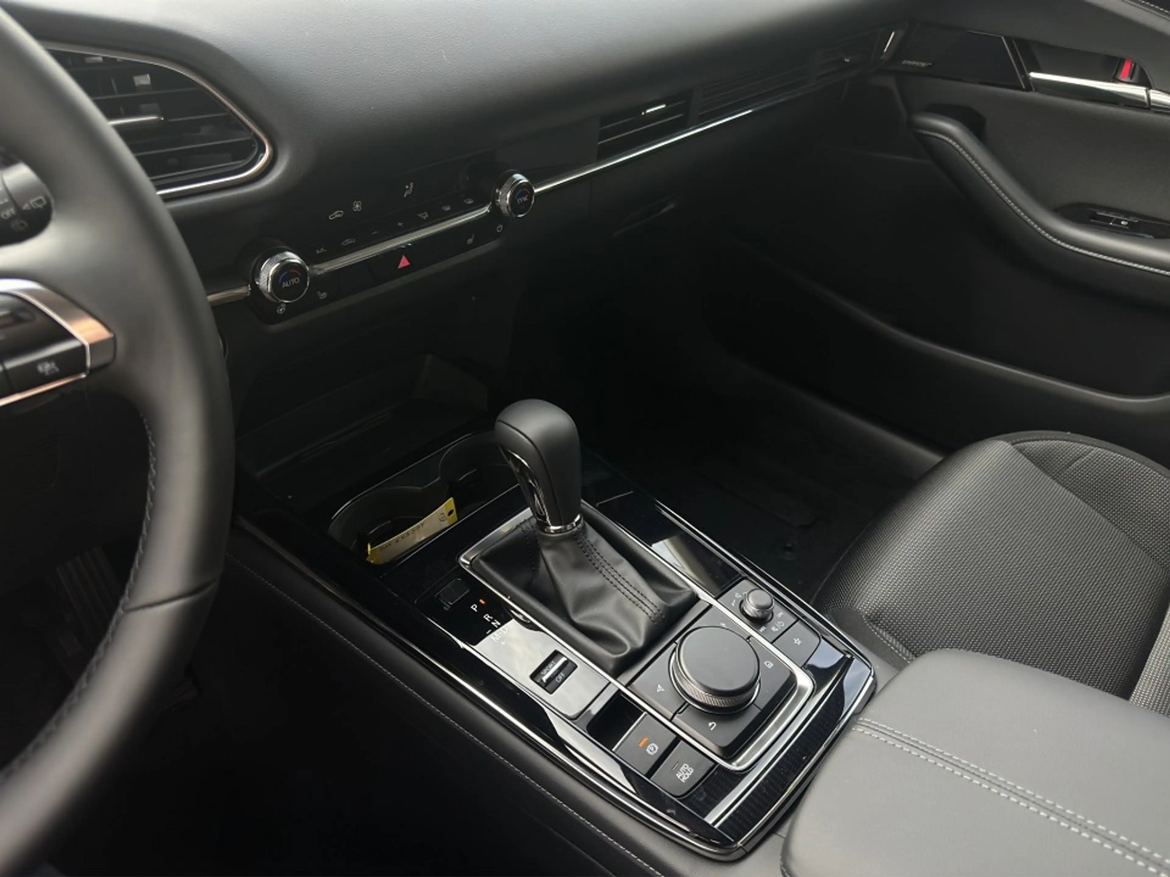 Mazda CX-30 EXCLUSIVE ++360°Kamera+Bose+Matrix-LED++ — photo 14