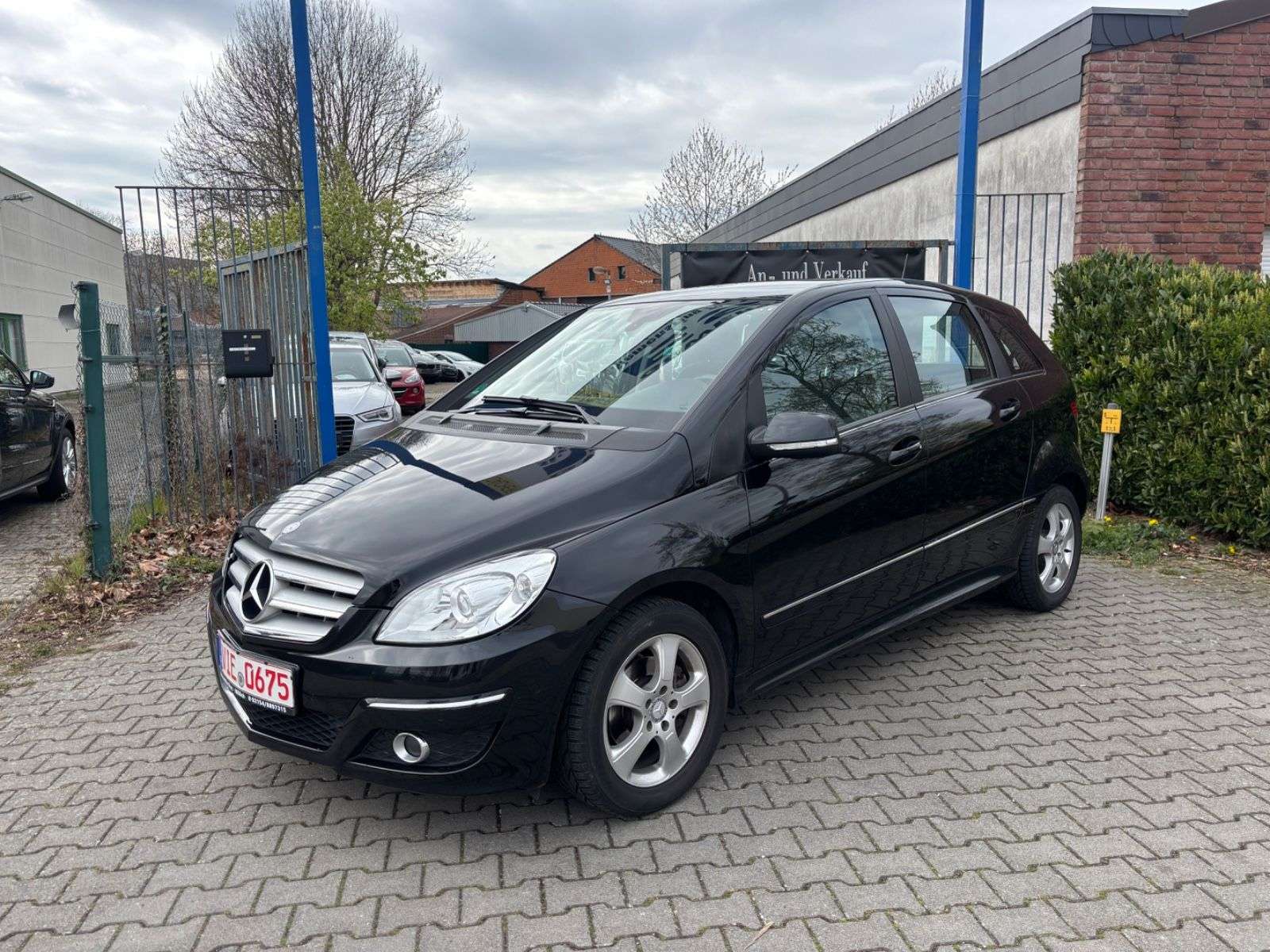 Second hand Mercedes Benz B-Class 200