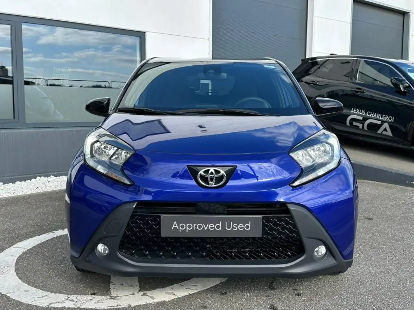 Toyota Aygo X PULSE Blauw - 2