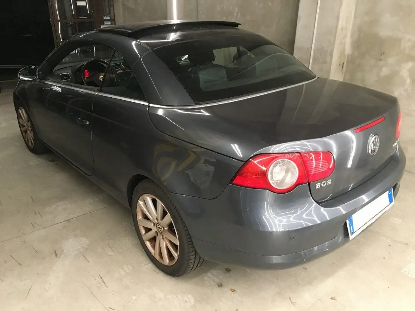 Volkswagen Eos 2.0 FSi 150Cv "LEGGI BENE" Gris - 2