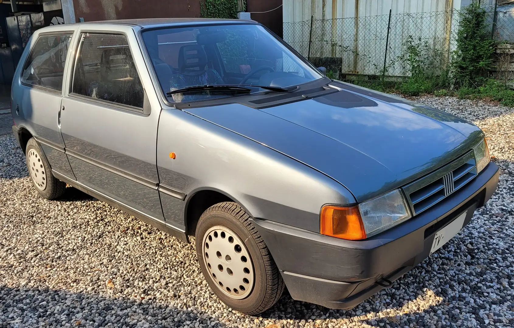 Fiat Uno Uno 3p 0.9 Gris - 1