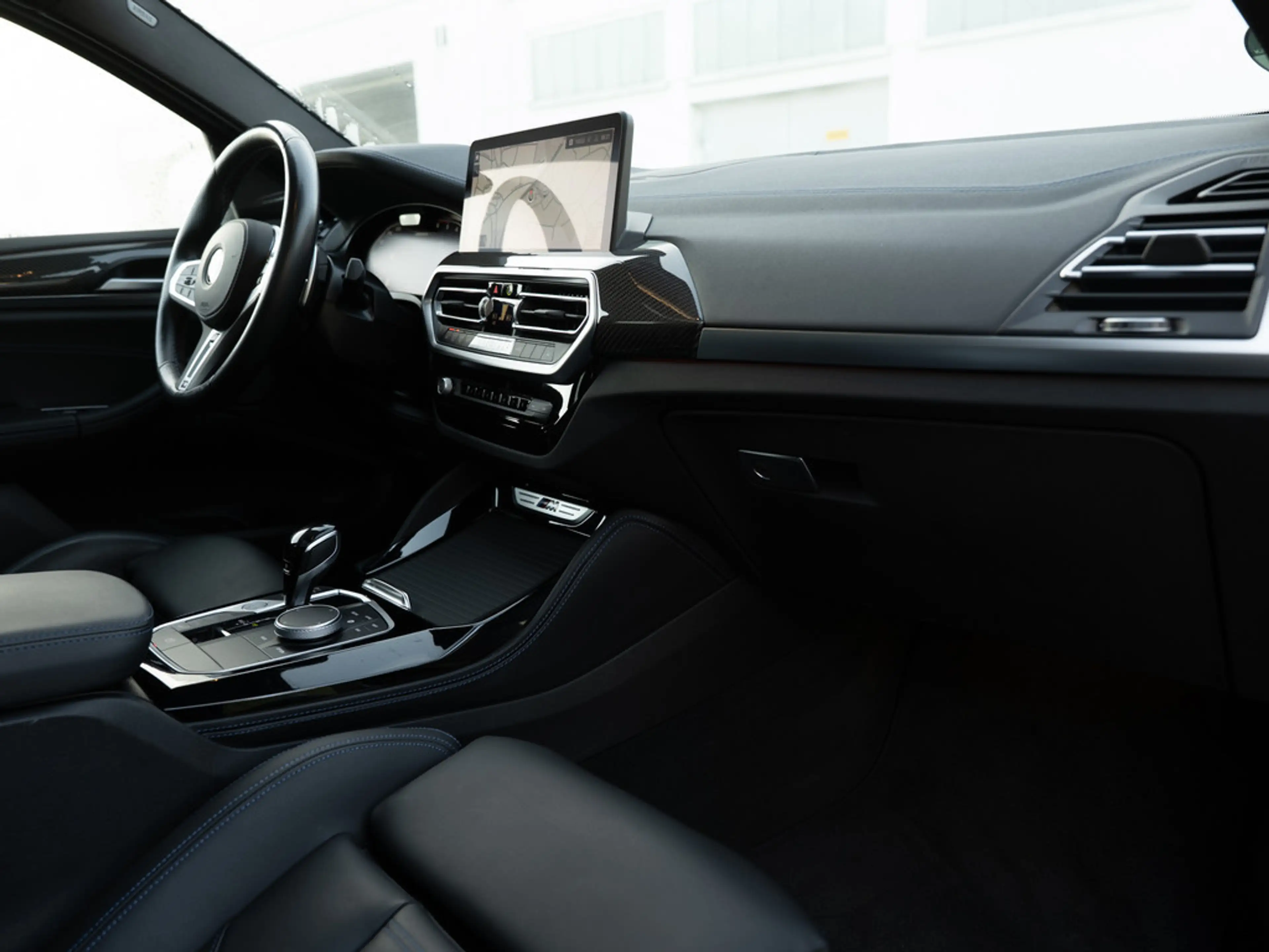 BMW X4 40d xDrive FACEL. PANO AHK HUD 360° LASER — photo 8