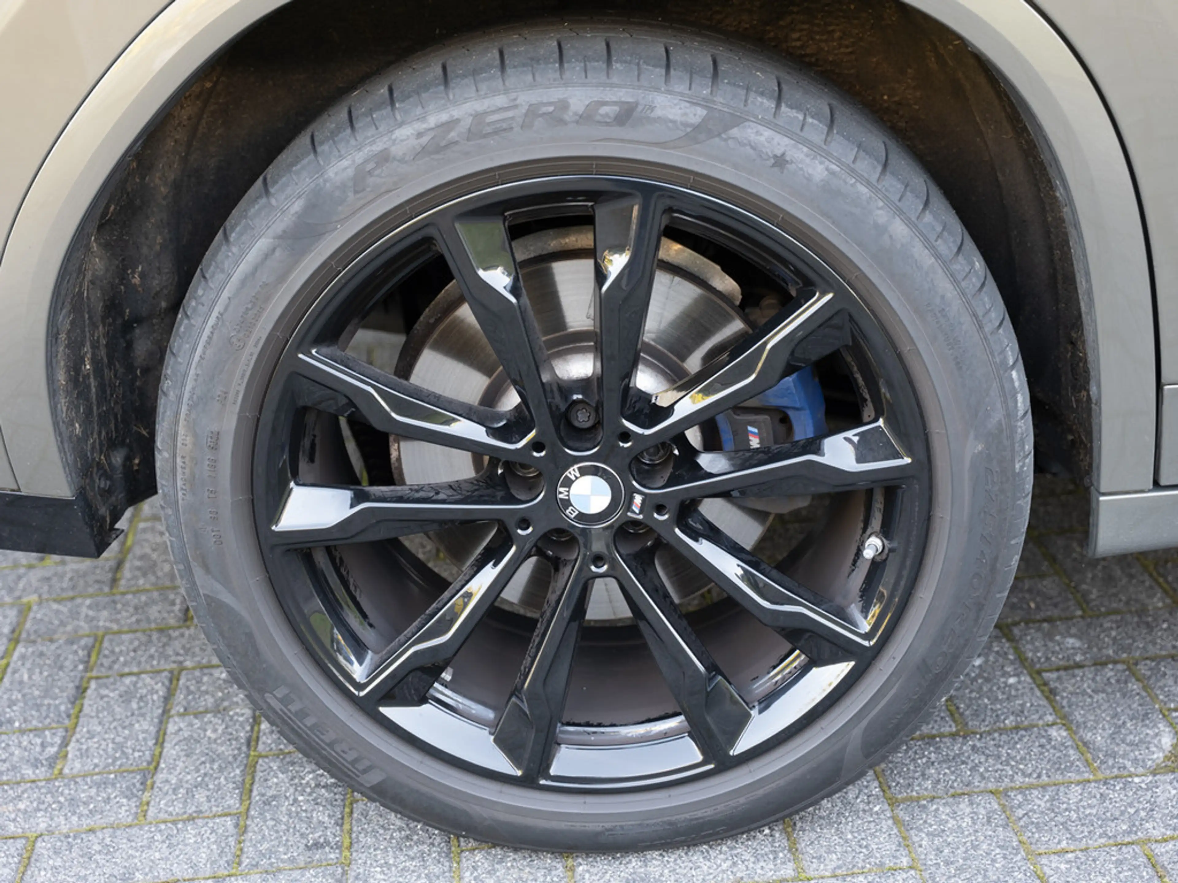 BMW X4 40d xDrive FACEL. PANO AHK HUD 360° LASER — photo 10